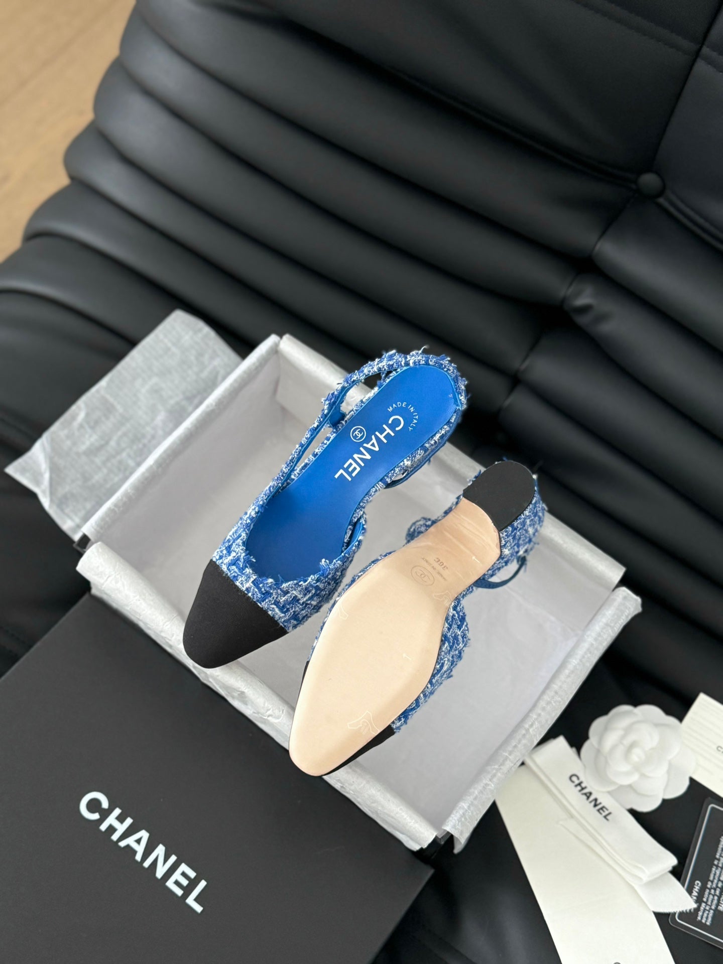 HIGH SLINGBACK IN COBALT BLUE TWEED AND BLACK LAMBSKIN - 35