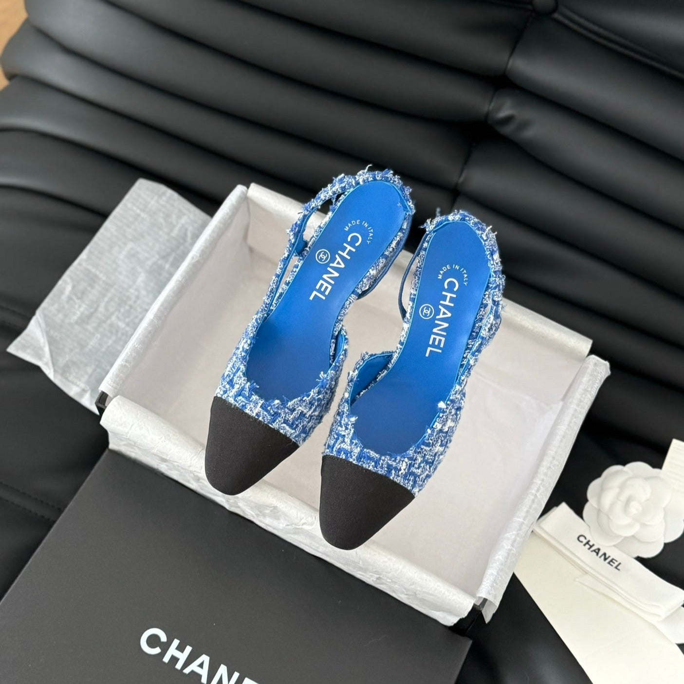 HIGH SLINGBACK IN COBALT BLUE TWEED AND BLACK LAMBSKIN - 35