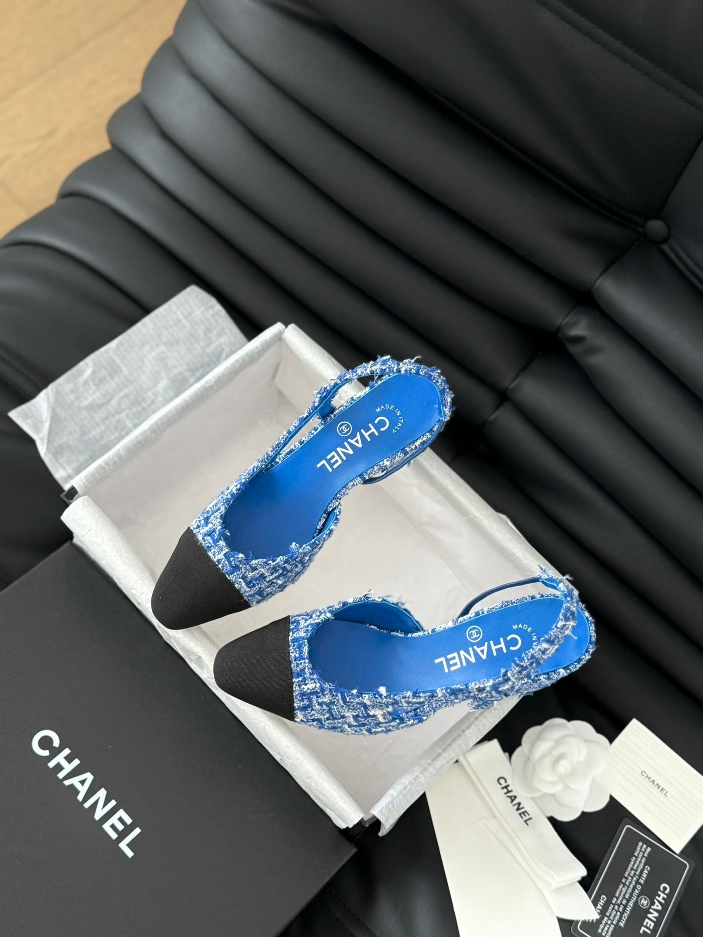 HIGH SLINGBACK IN COBALT BLUE TWEED AND BLACK LAMBSKIN - 35