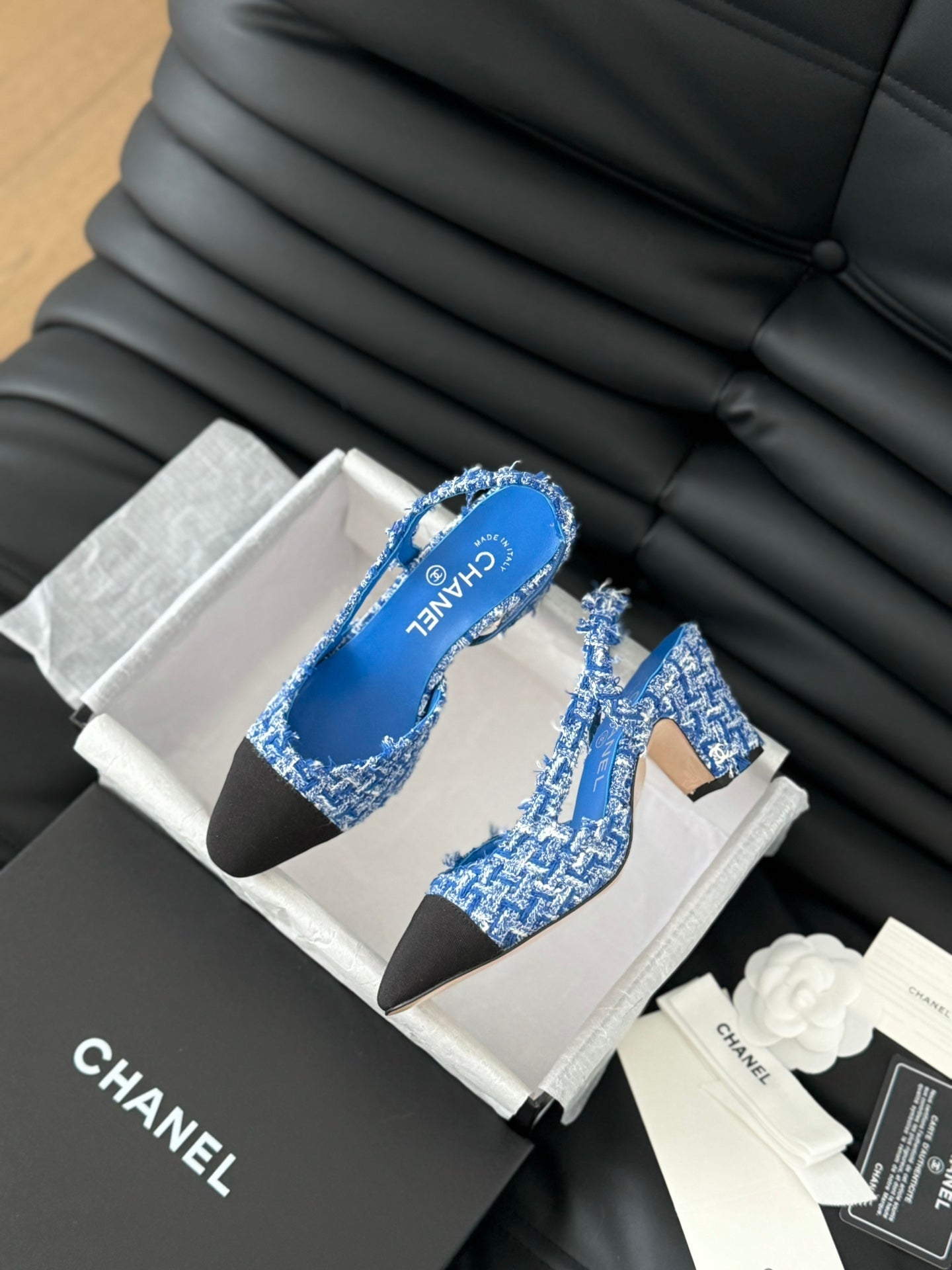 HIGH SLINGBACK IN COBALT BLUE TWEED AND BLACK LAMBSKIN - 35