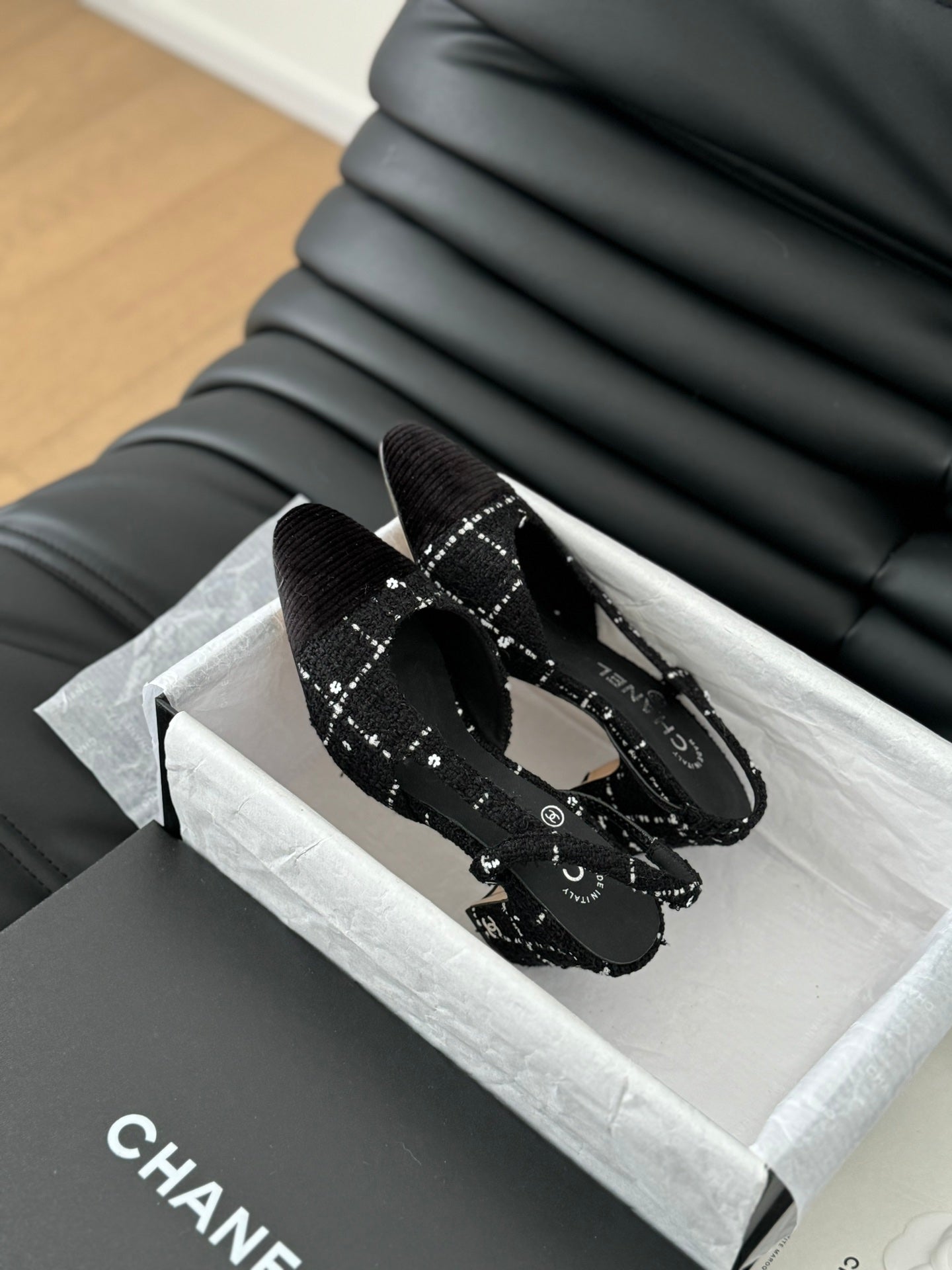 HIGH SLINGBACK IN BLACK TWEED AND LAMBSKIN - 35