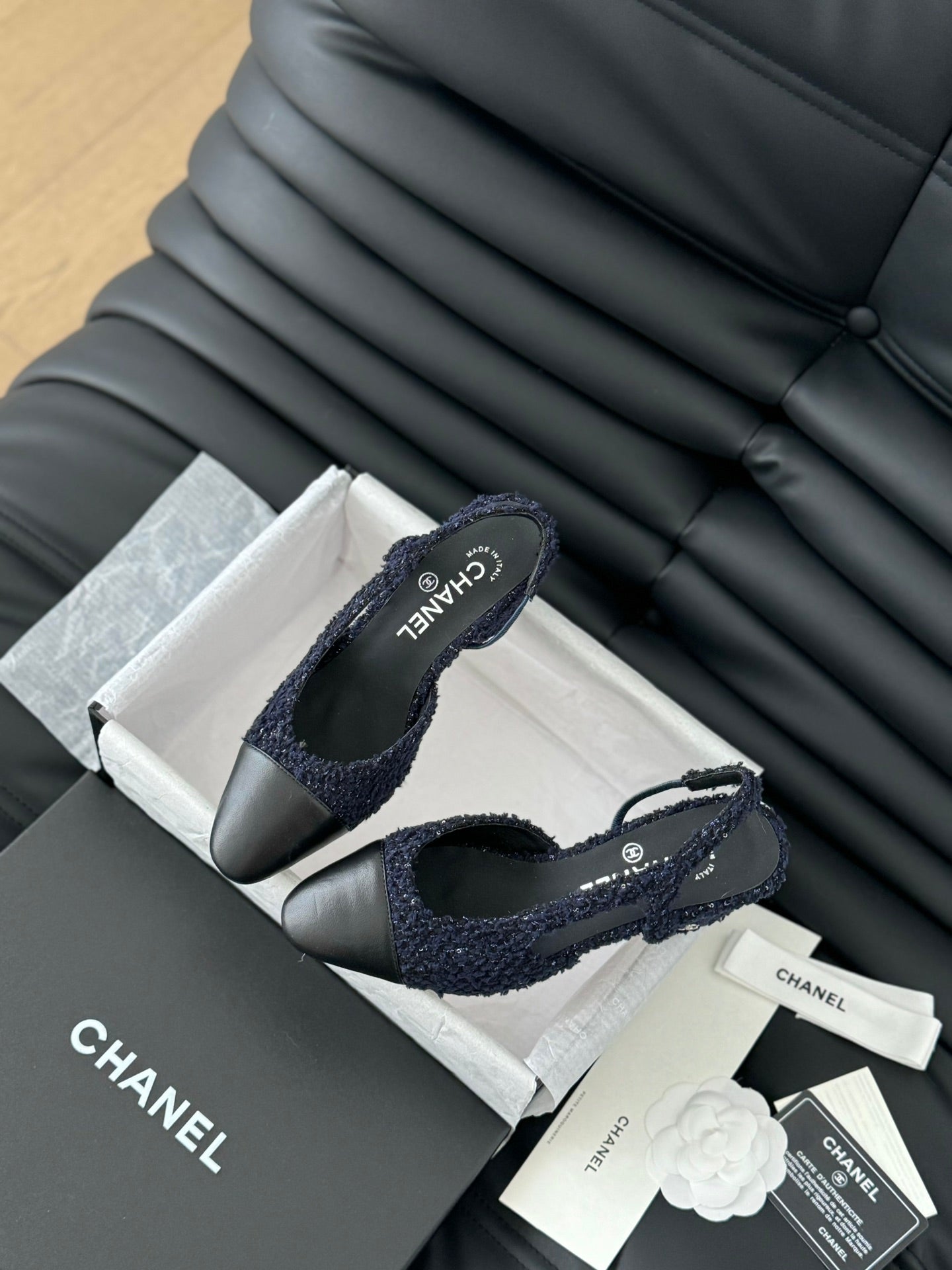 HIGH SLINGBACK IN NAVY BLUE TWEED AND BLACK LAMBSKIN - 35