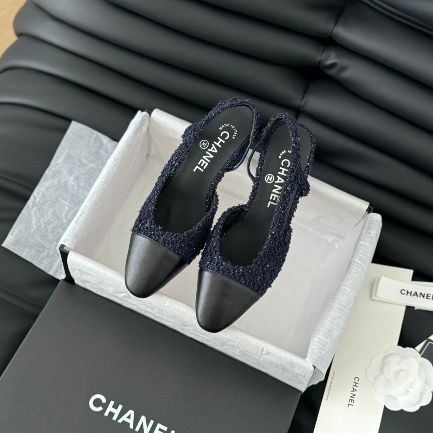 HIGH SLINGBACK IN NAVY BLUE TWEED AND BLACK LAMBSKIN - 35
