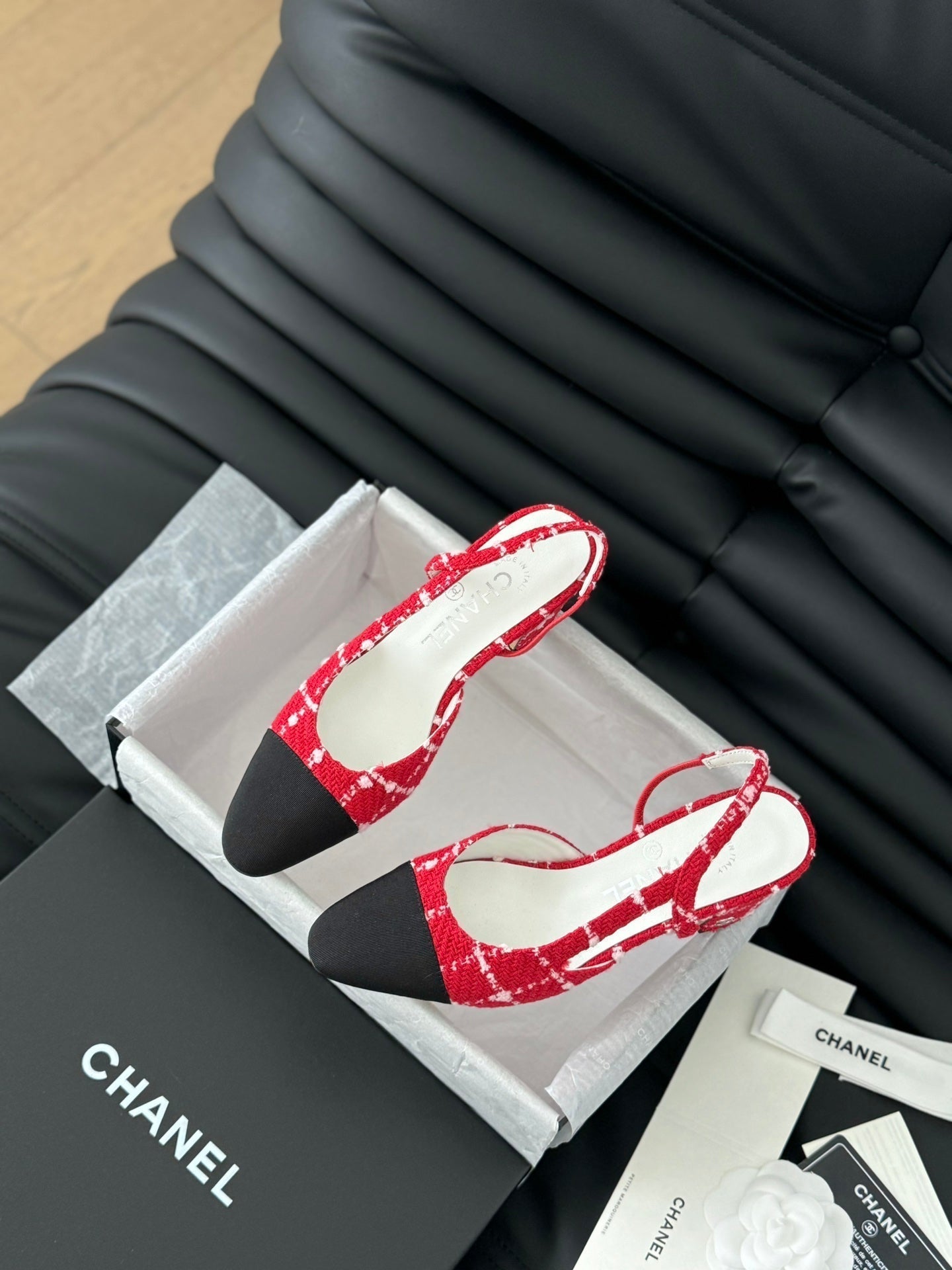 HIGH SLINGBACK IN CHERRY RED TWEED AND BLACK LAMBSKIN - 35