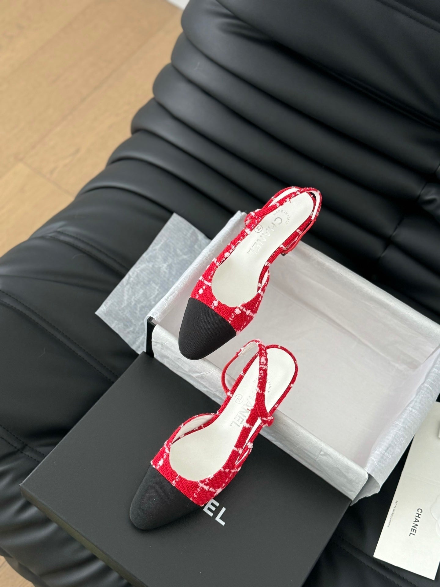 HIGH SLINGBACK IN CHERRY RED TWEED AND BLACK LAMBSKIN - 35