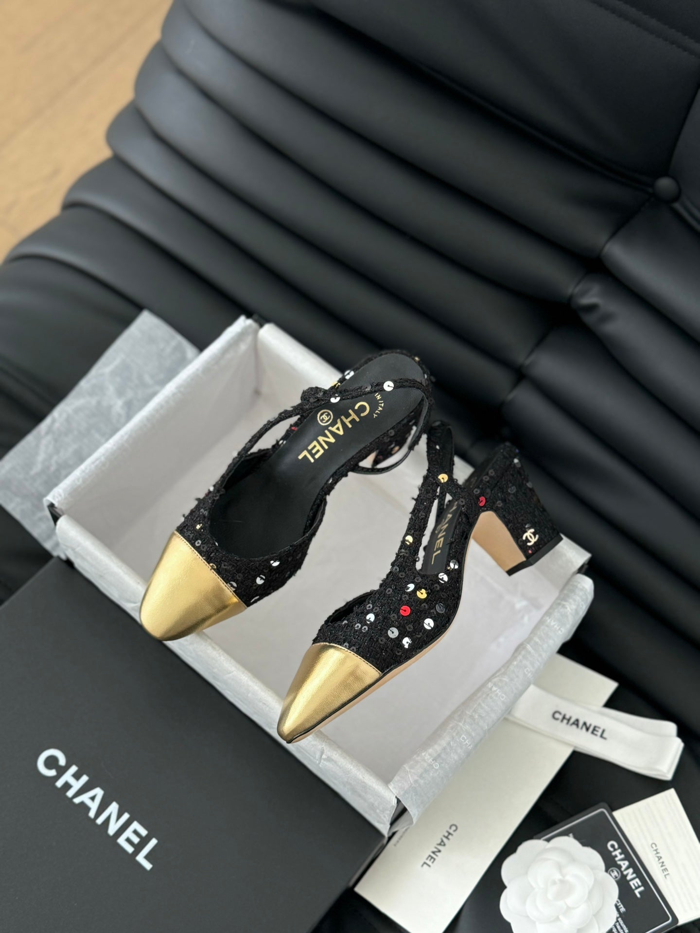 HIGH SLINGBACK IN BLACK TWEED AND GOLDEN LAMBSKIN - 35