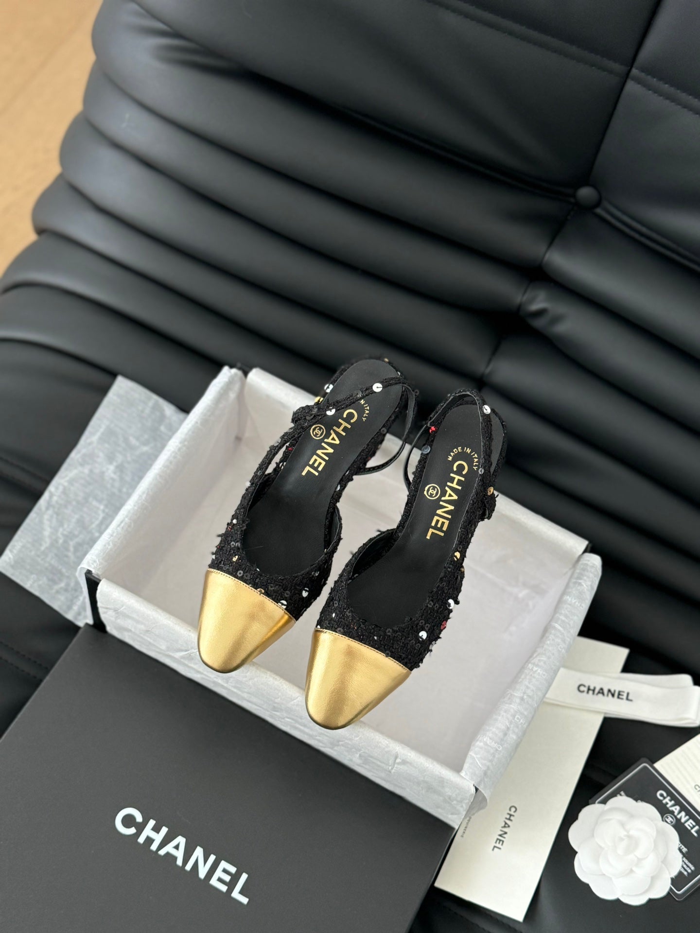 HIGH SLINGBACK IN BLACK TWEED AND GOLDEN LAMBSKIN - 35