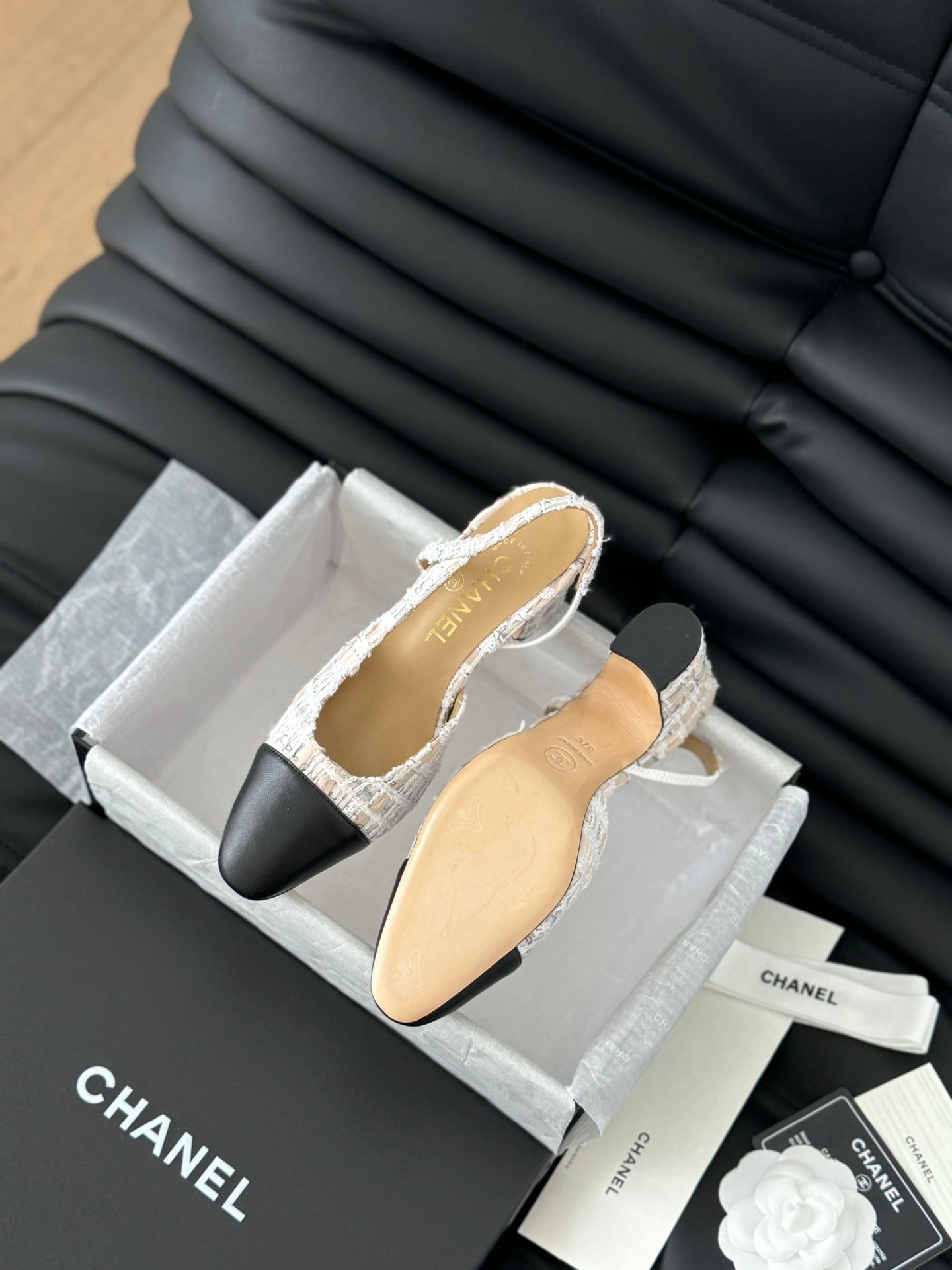 HIGH SLINGBACK IN BEIGE TWEED AND BLACK LAMBSKIN - 35