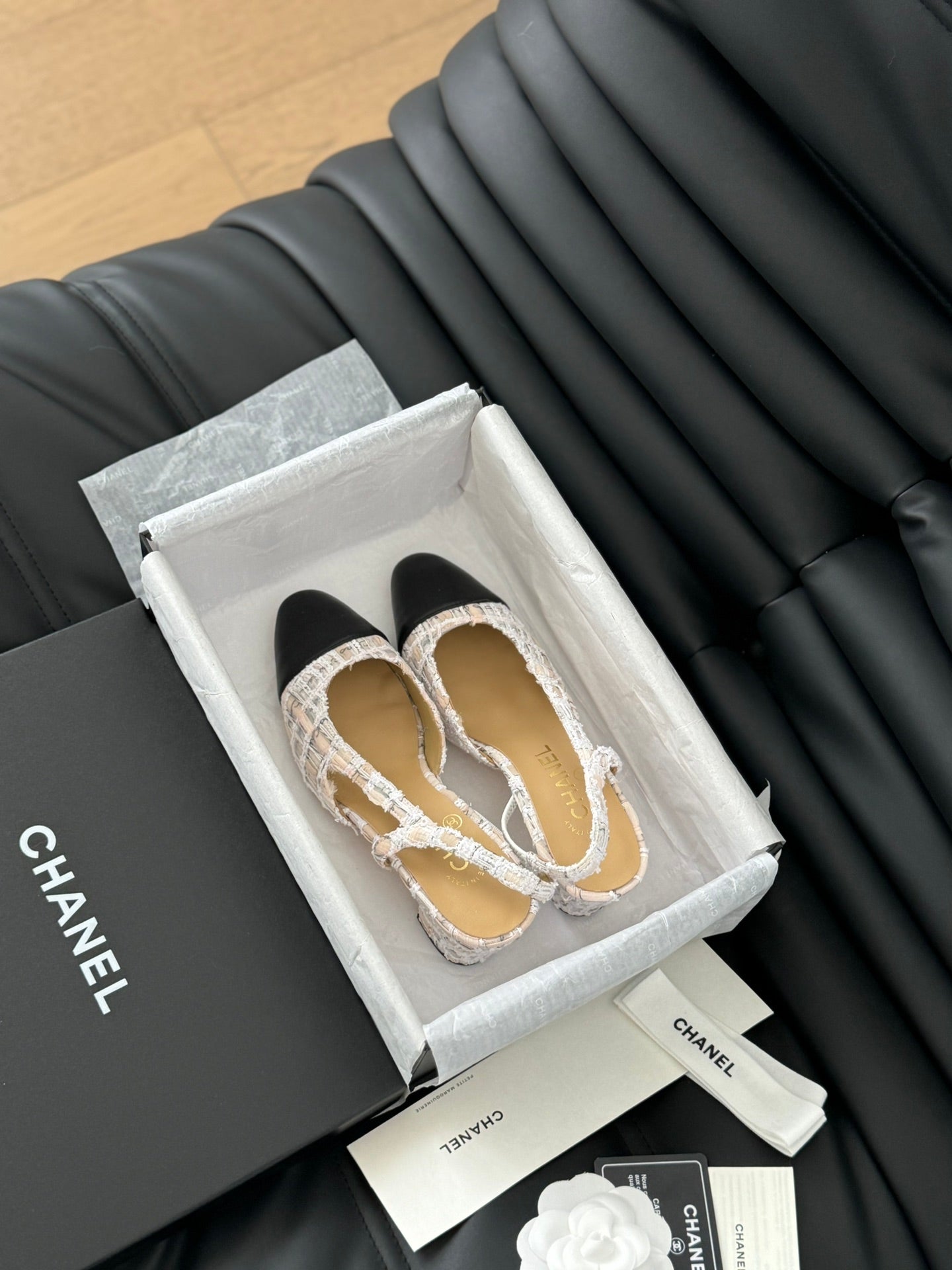 HIGH SLINGBACK IN BEIGE TWEED AND BLACK LAMBSKIN - 35
