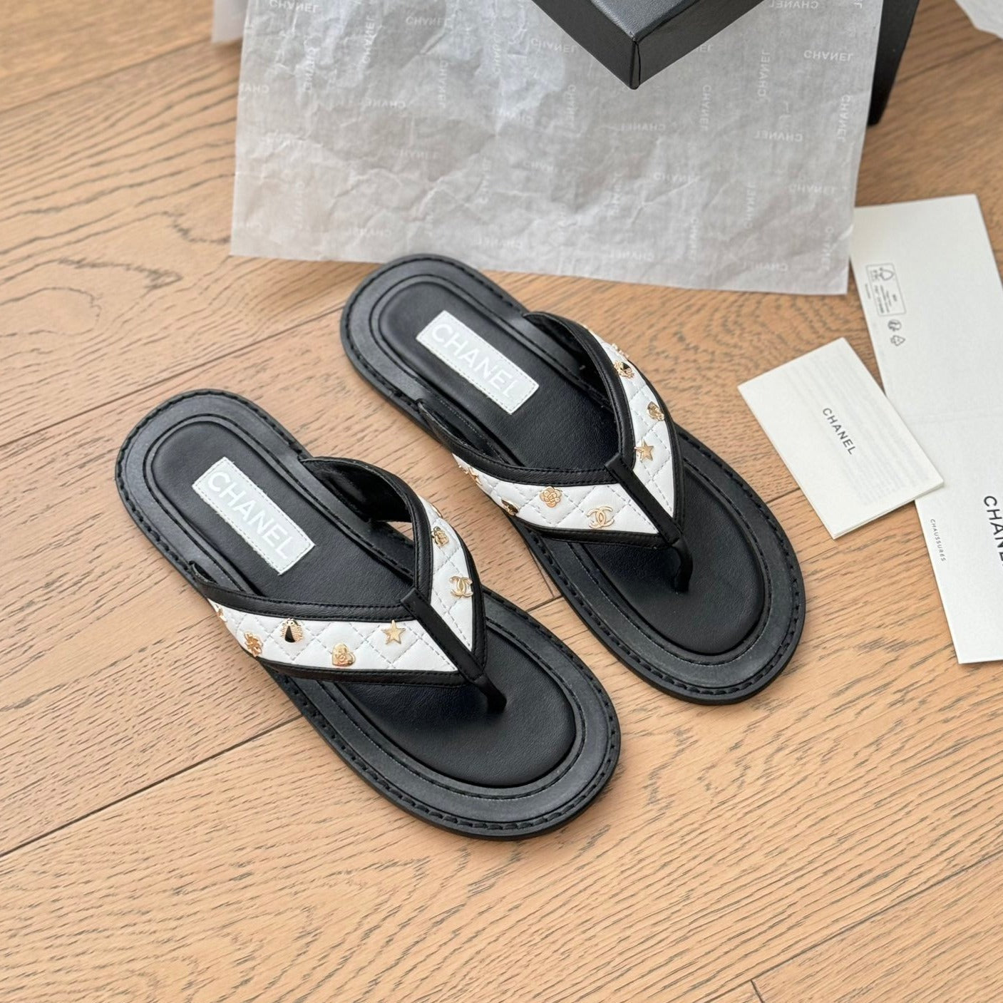 Double C Thong Sandals Lambskin Black White - 35