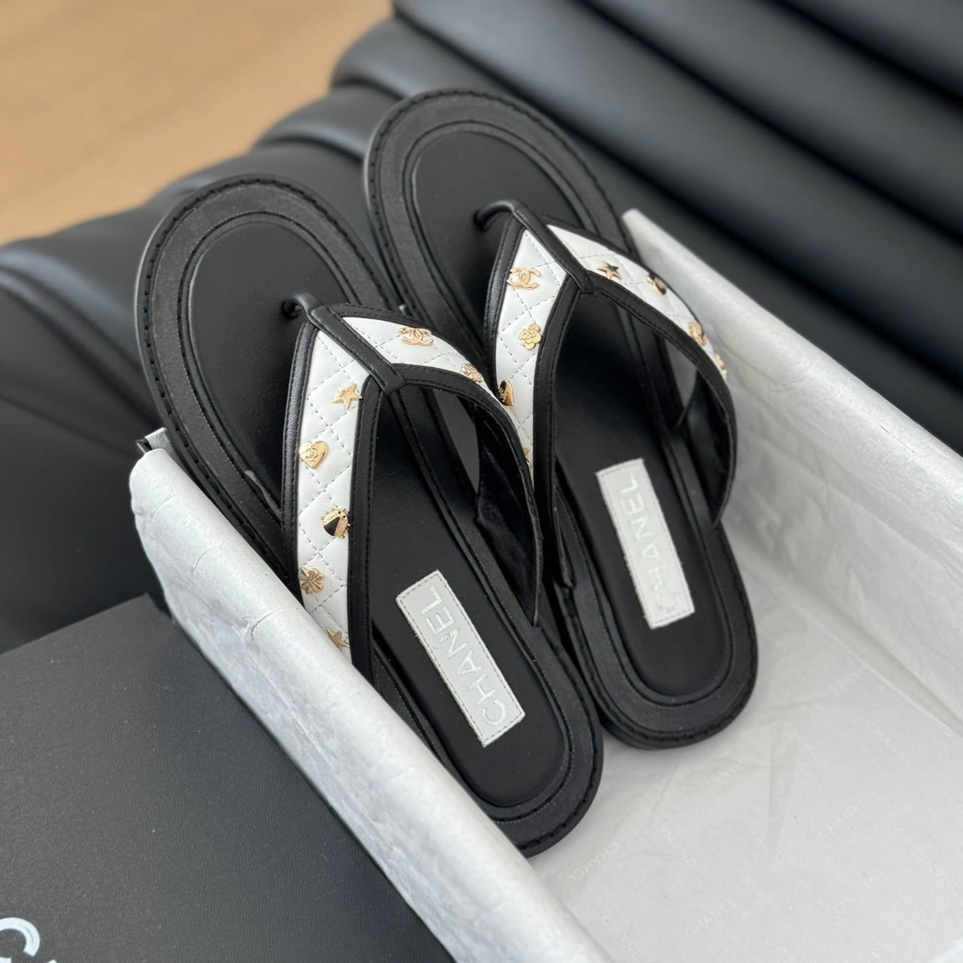 Double C Thong Sandals Lambskin Black White - 35