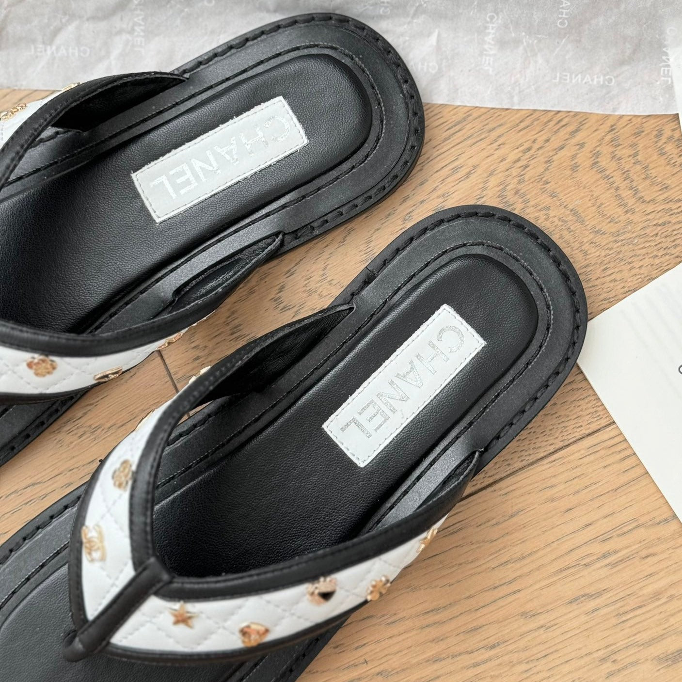 Double C Thong Sandals Lambskin Black White - 35