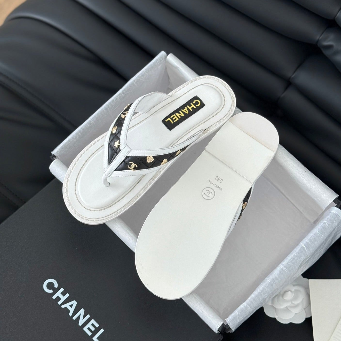 Double C Thong Sandals Lambskin White Black - 35