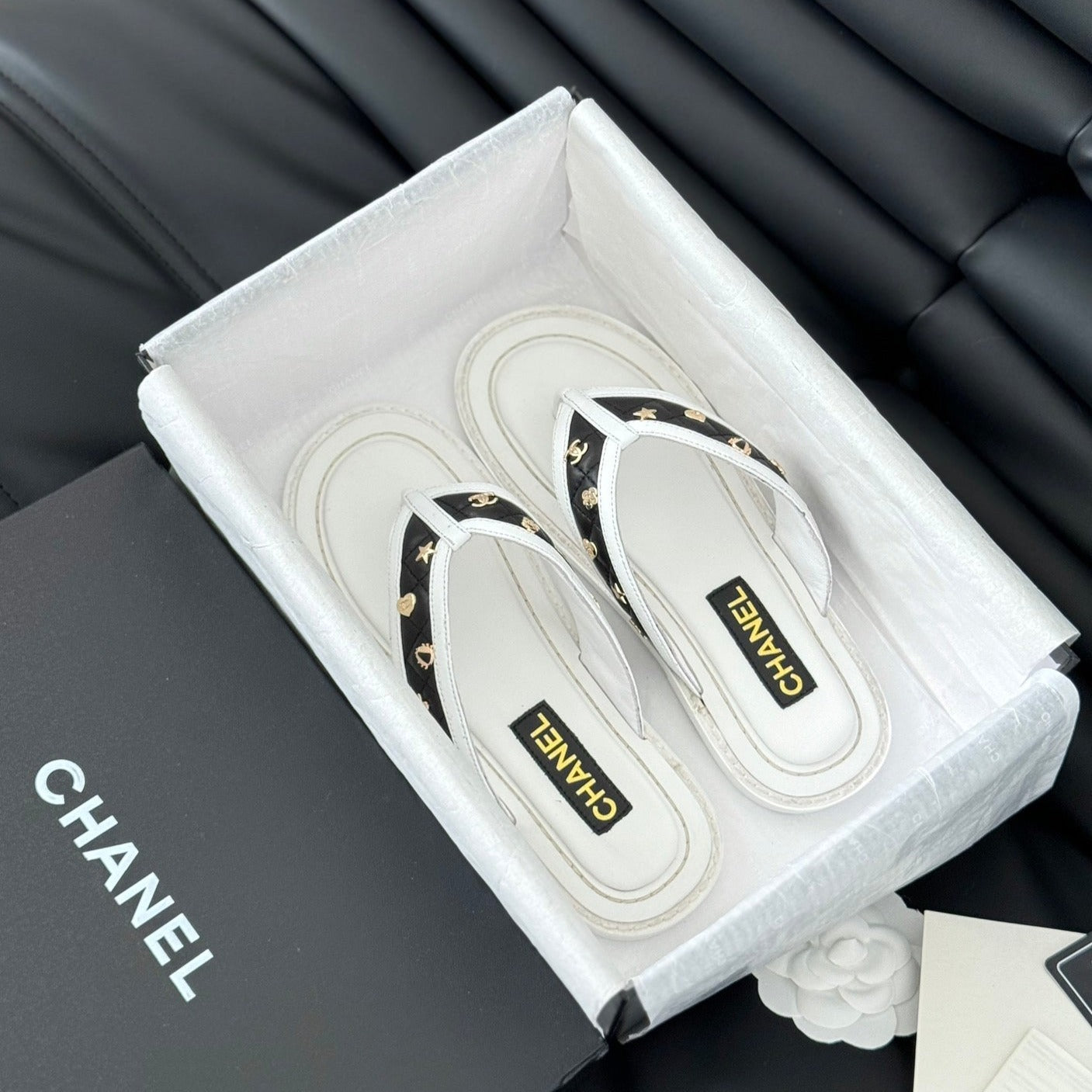Double C Thong Sandals Lambskin White Black - 35
