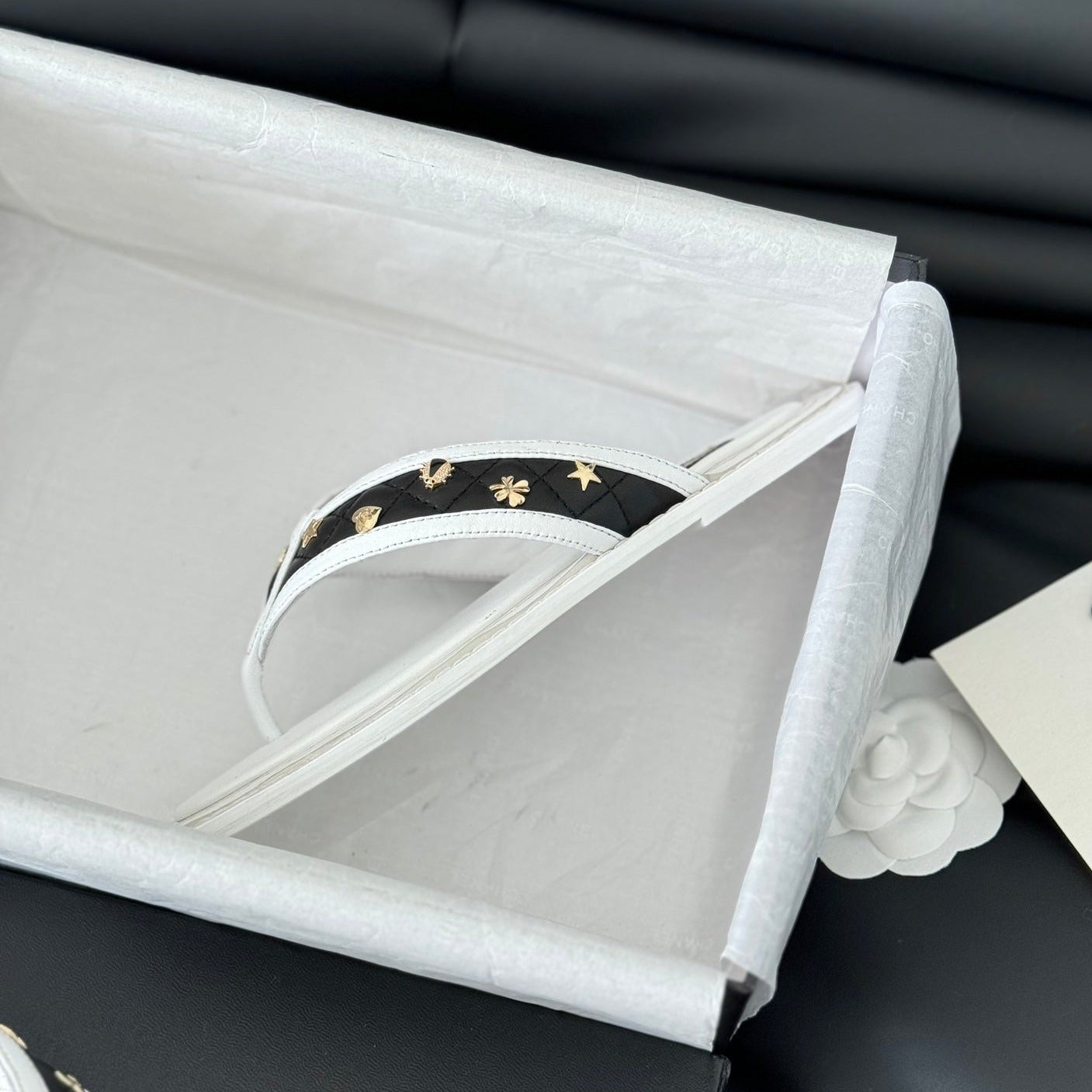 Double C Thong Sandals Lambskin White Black - 35
