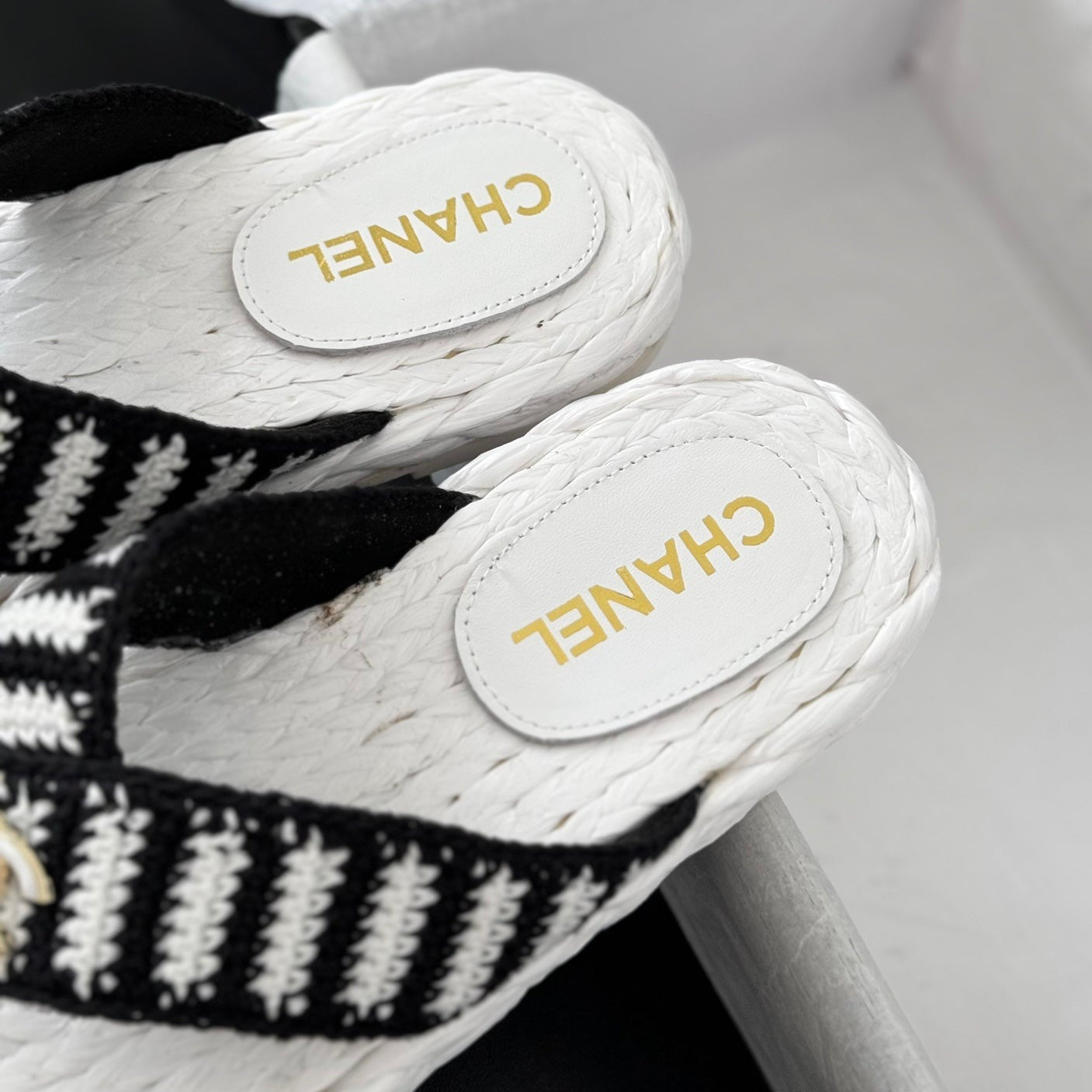 Hottest Knit Flip-Flops White Black - 35