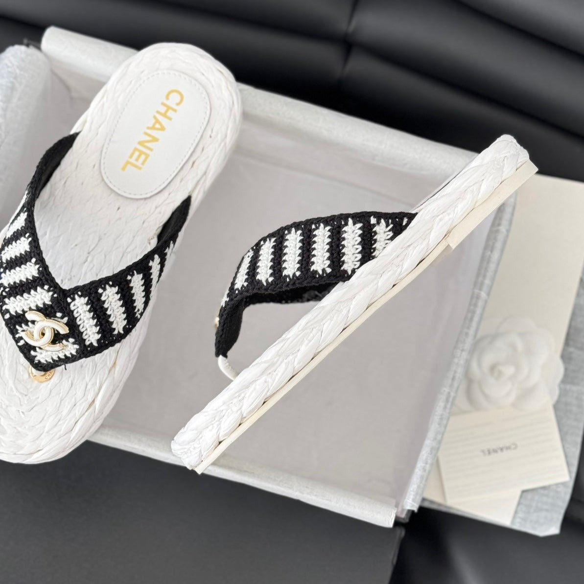 Hottest Knit Flip-Flops White Black - 35