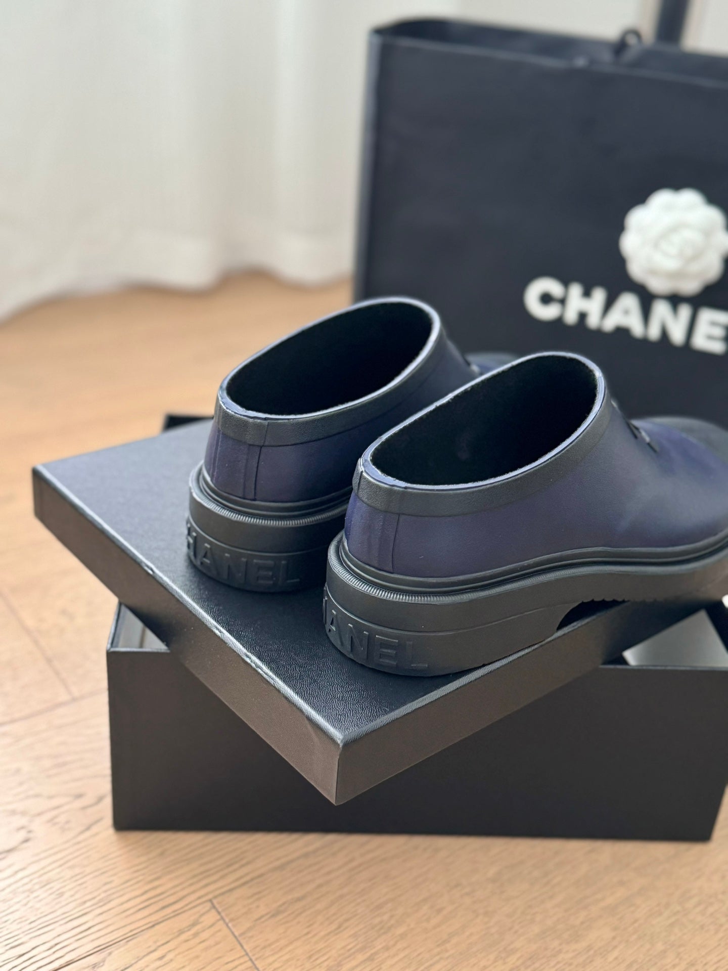 SHORT BOOTS IN MID-NIGHT BLUE RUBBER - 35