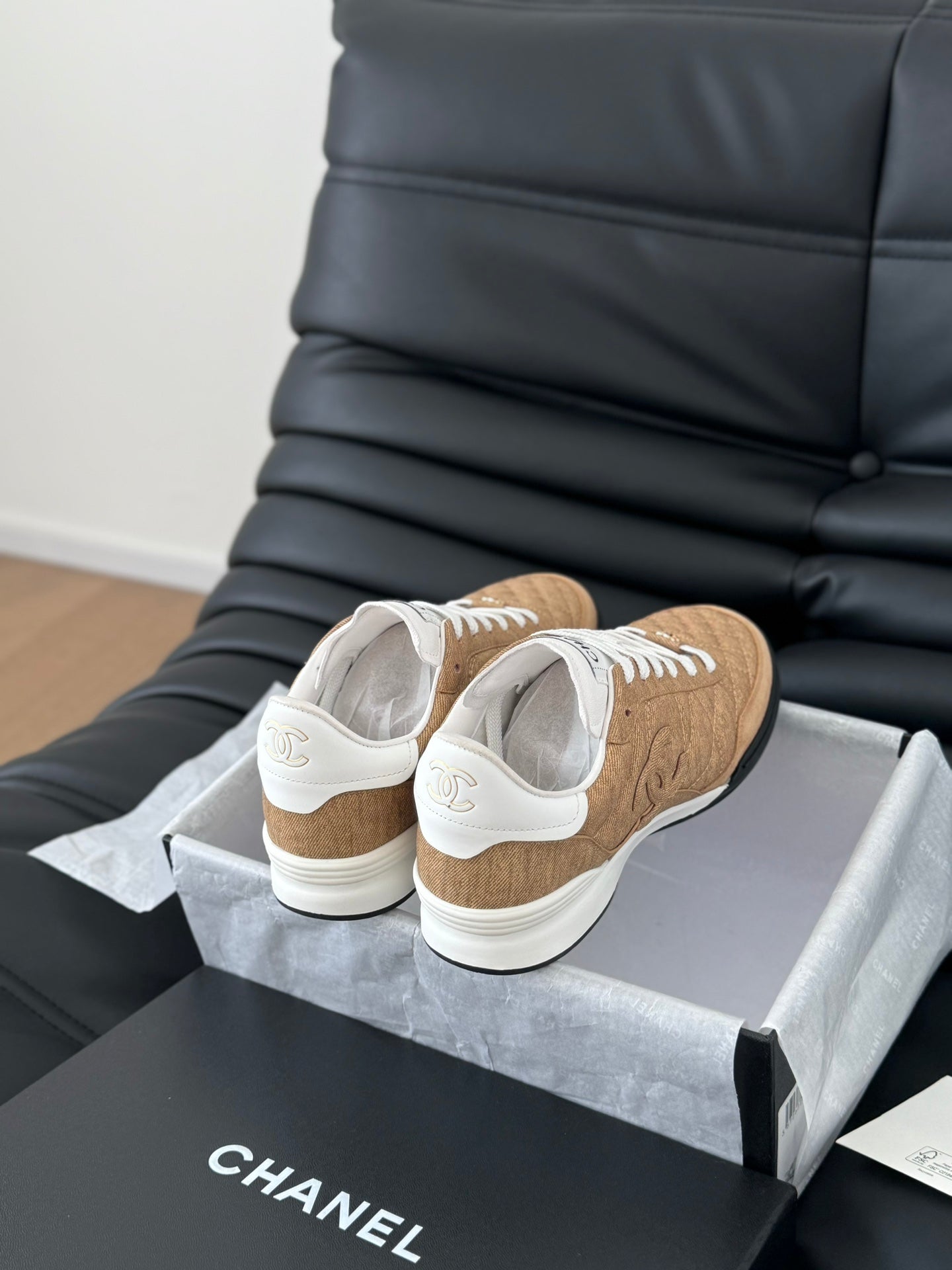 CC SNEAKER IN PEANUT BROWN MIX WHITE EMBROIDERED LAMBSKIN - 35