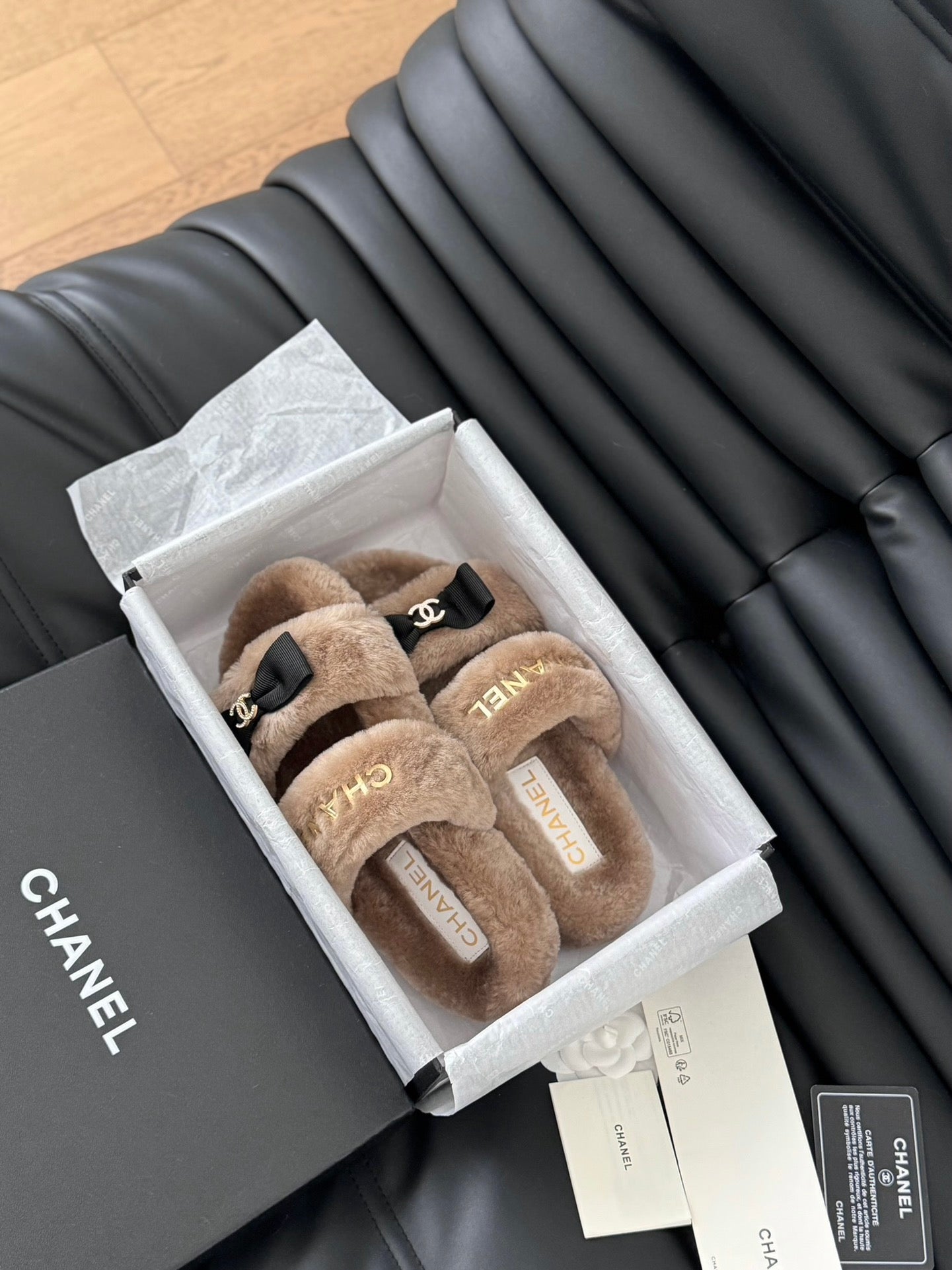CC DAD SANDAL MULE IN CAMEL BROWN FLEECE WITH GOLD HARDWARE - 35