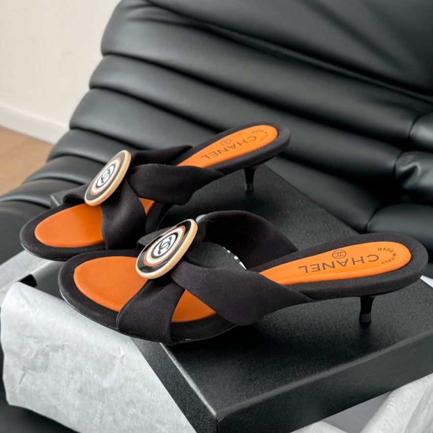 BLACK FABRIC CC SLIDE SANDALS - 35