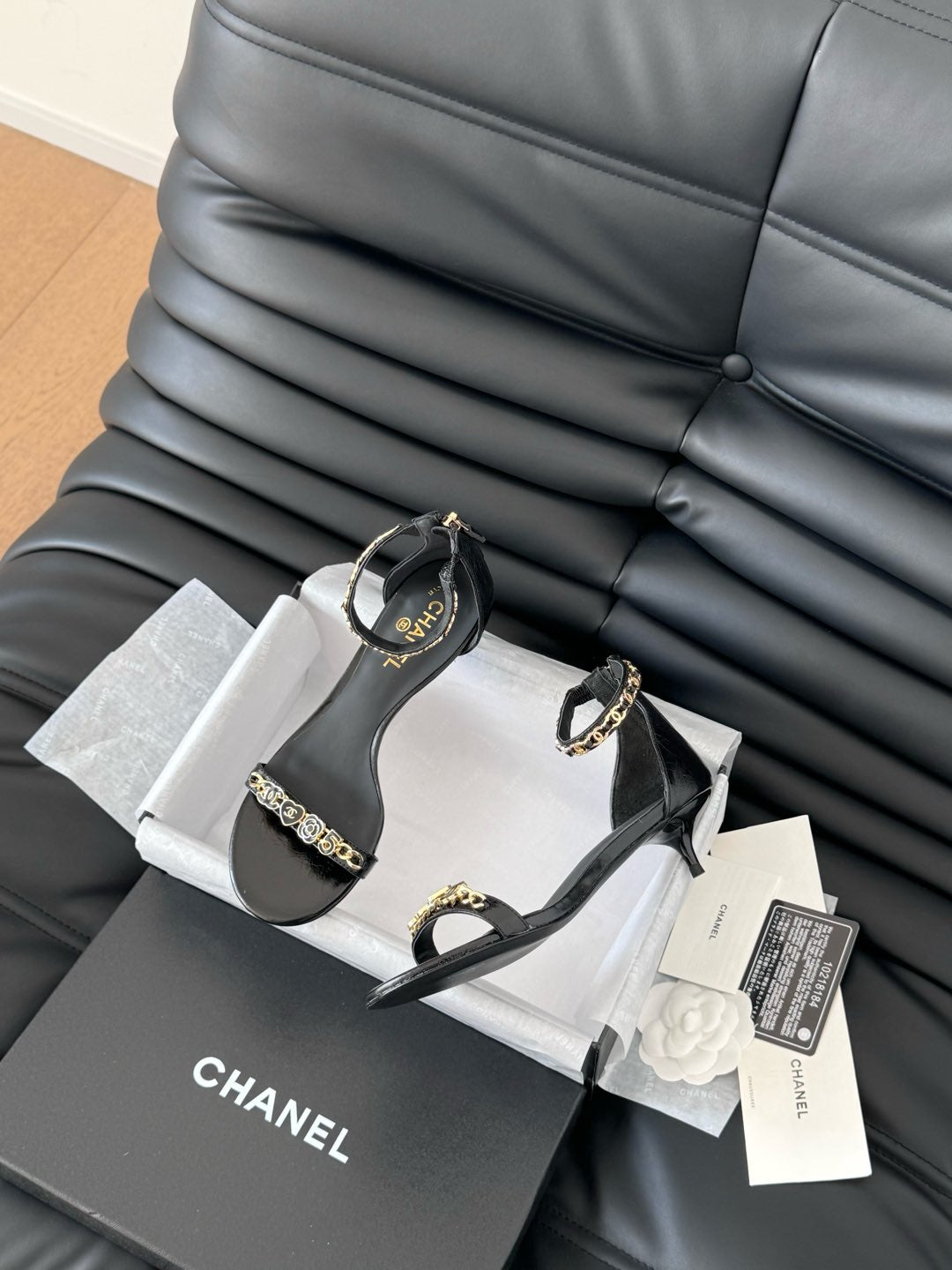 MID-HEEL 35 MM SANDAL IN BLACK SHEEPSKIN WITH STICKERS - 35