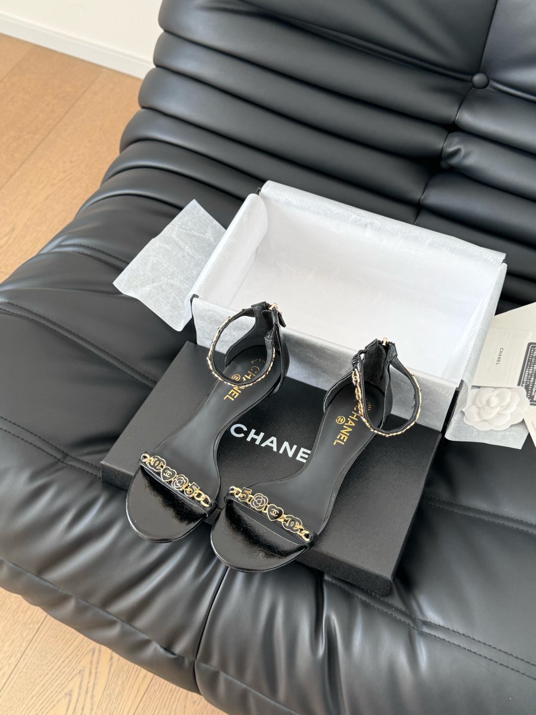 MID-HEEL 35 MM SANDAL IN BLACK SHEEPSKIN WITH STICKERS - 35