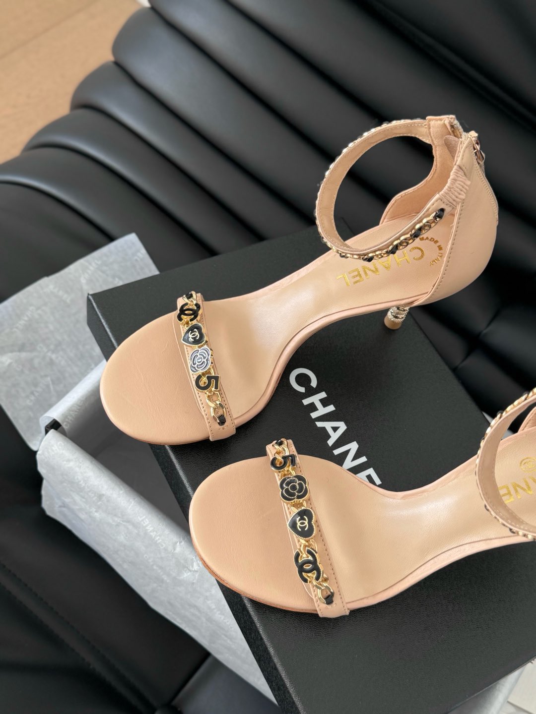 HIGH HEEL 7.5 MM SANDAL IN TAN BEIGE SHEEPSKIN WITH STICKERS - 35