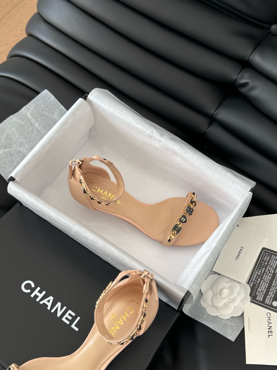 MID-HEEL 35 MM SANDAL IN NUDE TAN SHEEPSKIN WITH STICKERS - 35