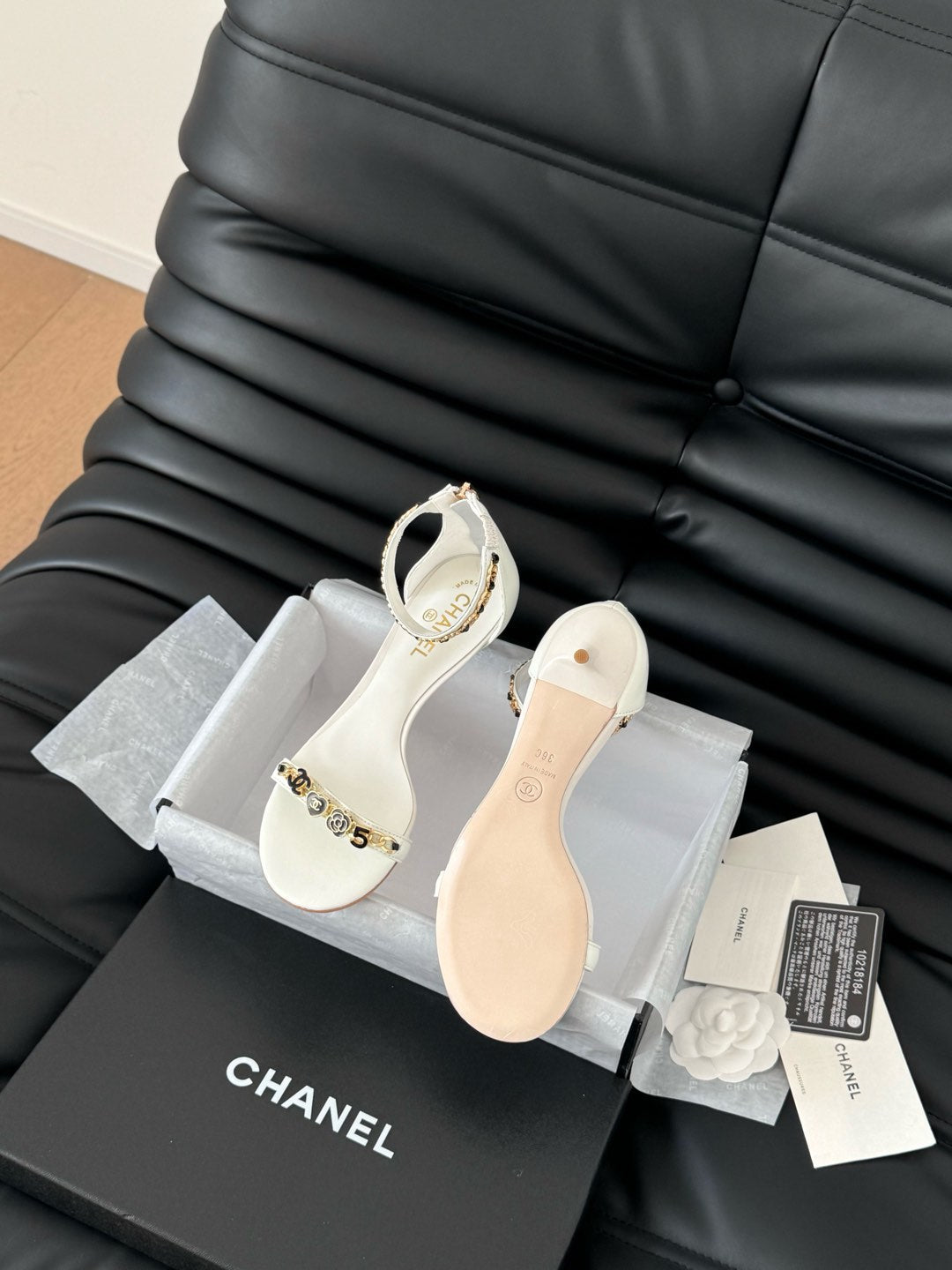 MID-HEEL 35 MM SANDAL IN WHITE SHEEPSKIN WITH STICKERS - 35