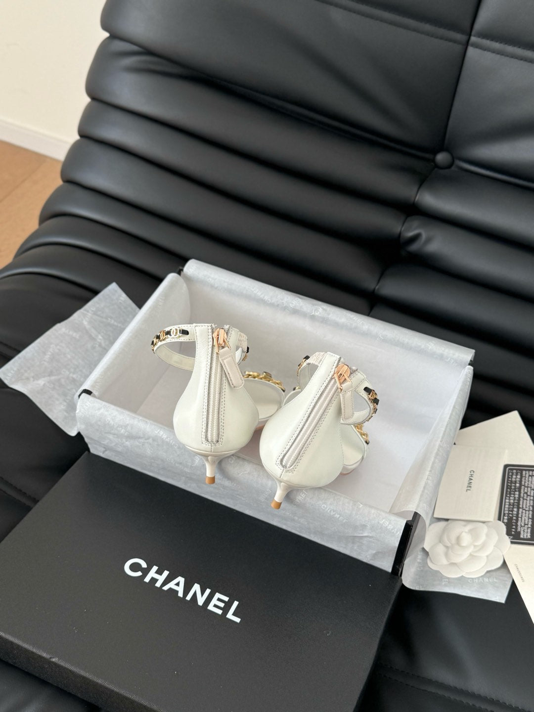 MID-HEEL 35 MM SANDAL IN WHITE SHEEPSKIN WITH STICKERS - 35