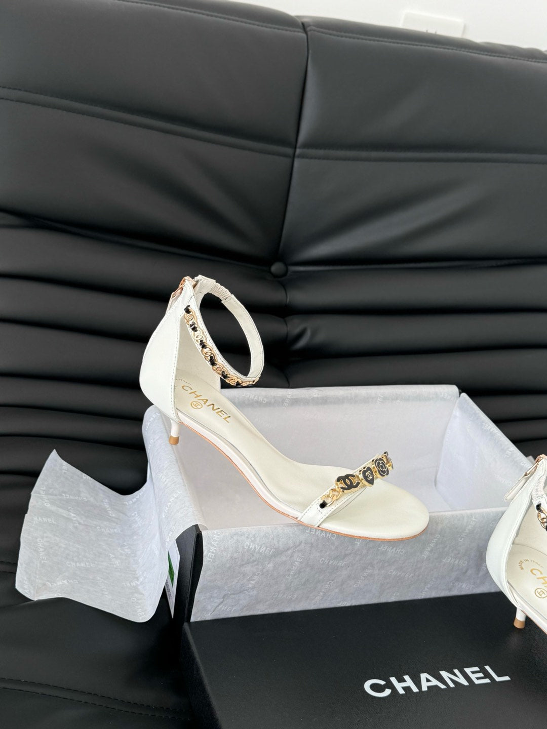 MID-HEEL 35 MM SANDAL IN WHITE SHEEPSKIN WITH STICKERS - 35