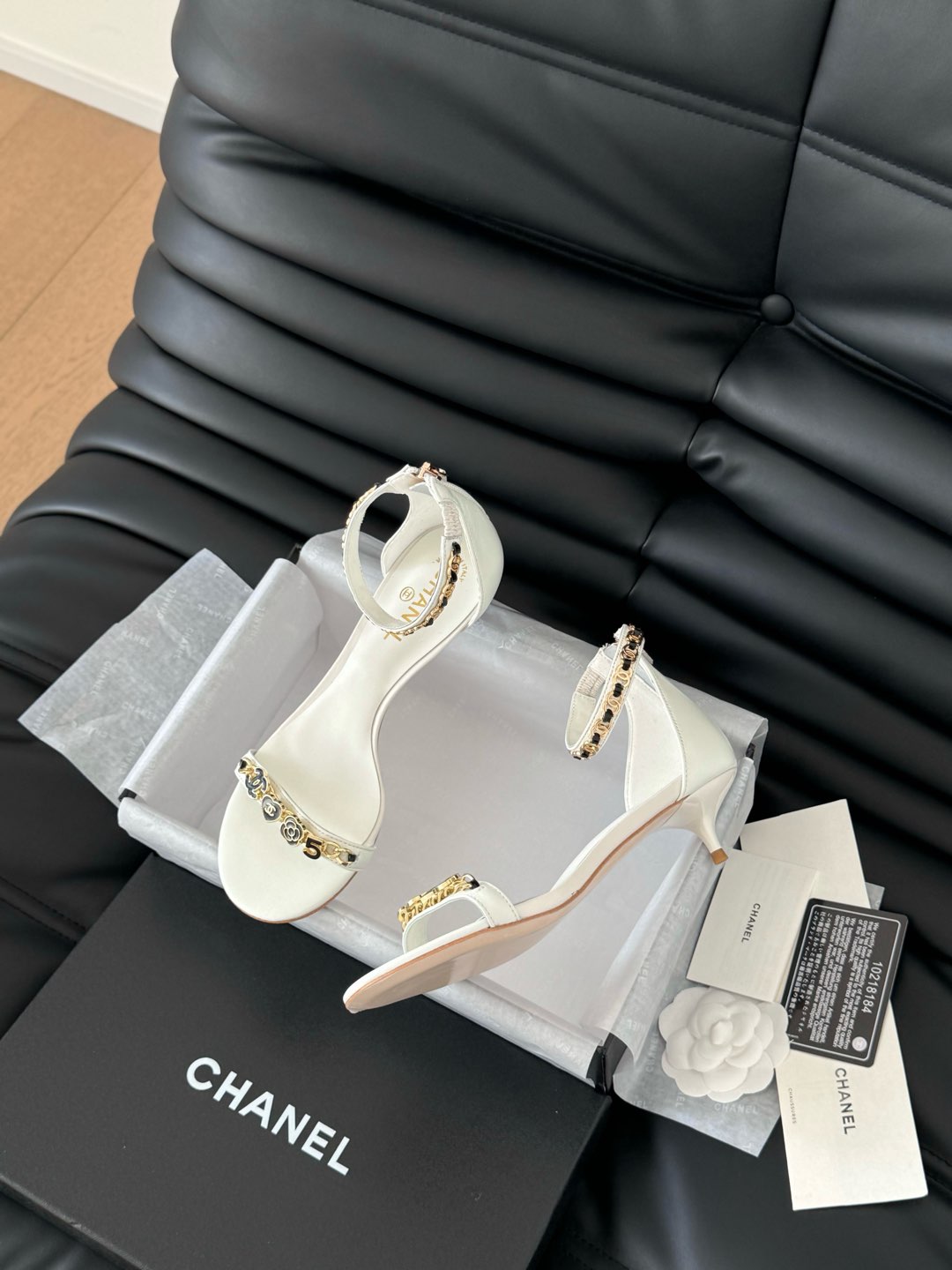 MID-HEEL 35 MM SANDAL IN WHITE SHEEPSKIN WITH STICKERS - 35