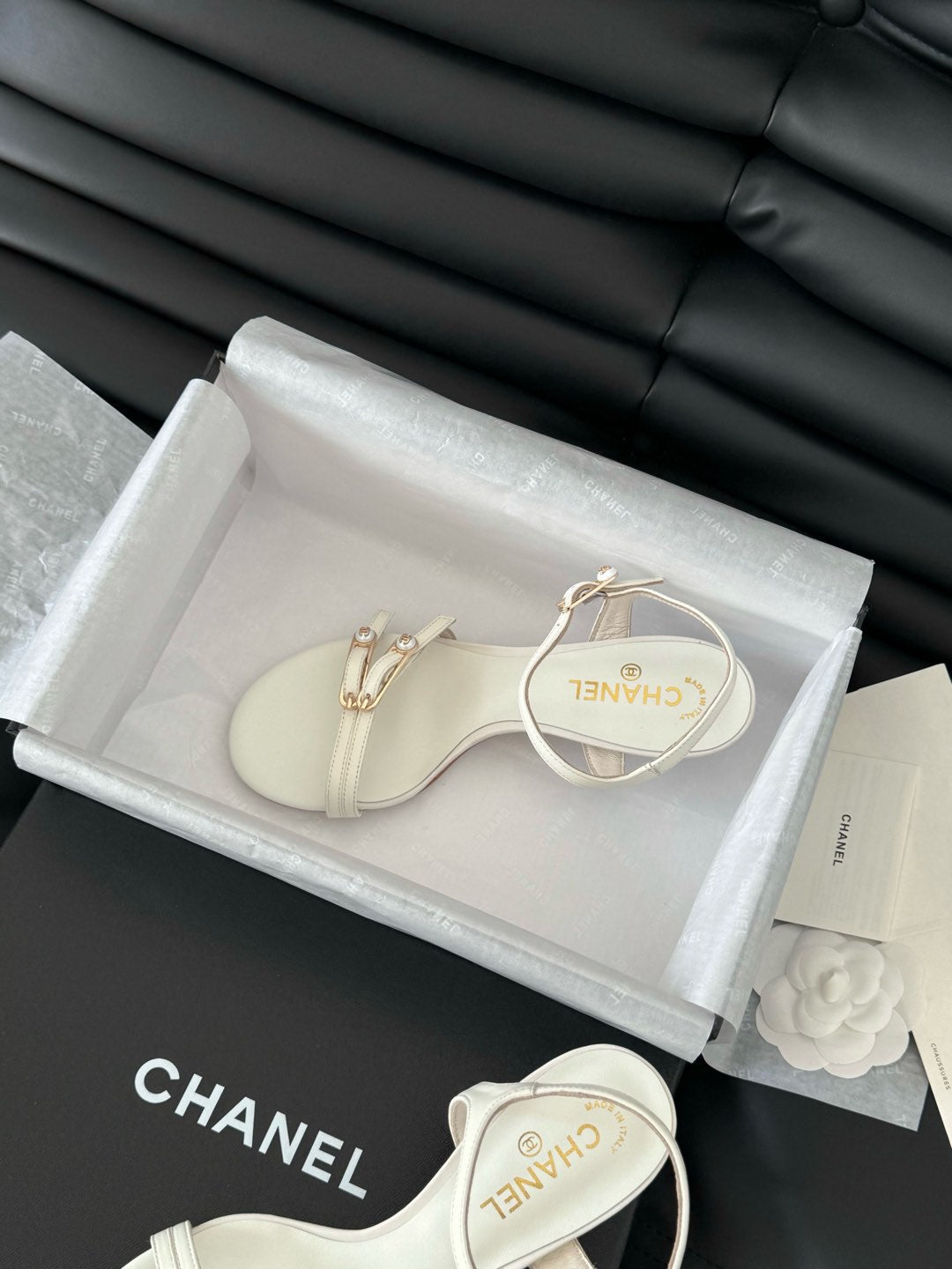 MID-HEEL 35 MM SANDAL IN WHITE SHEEPSKIN - 35