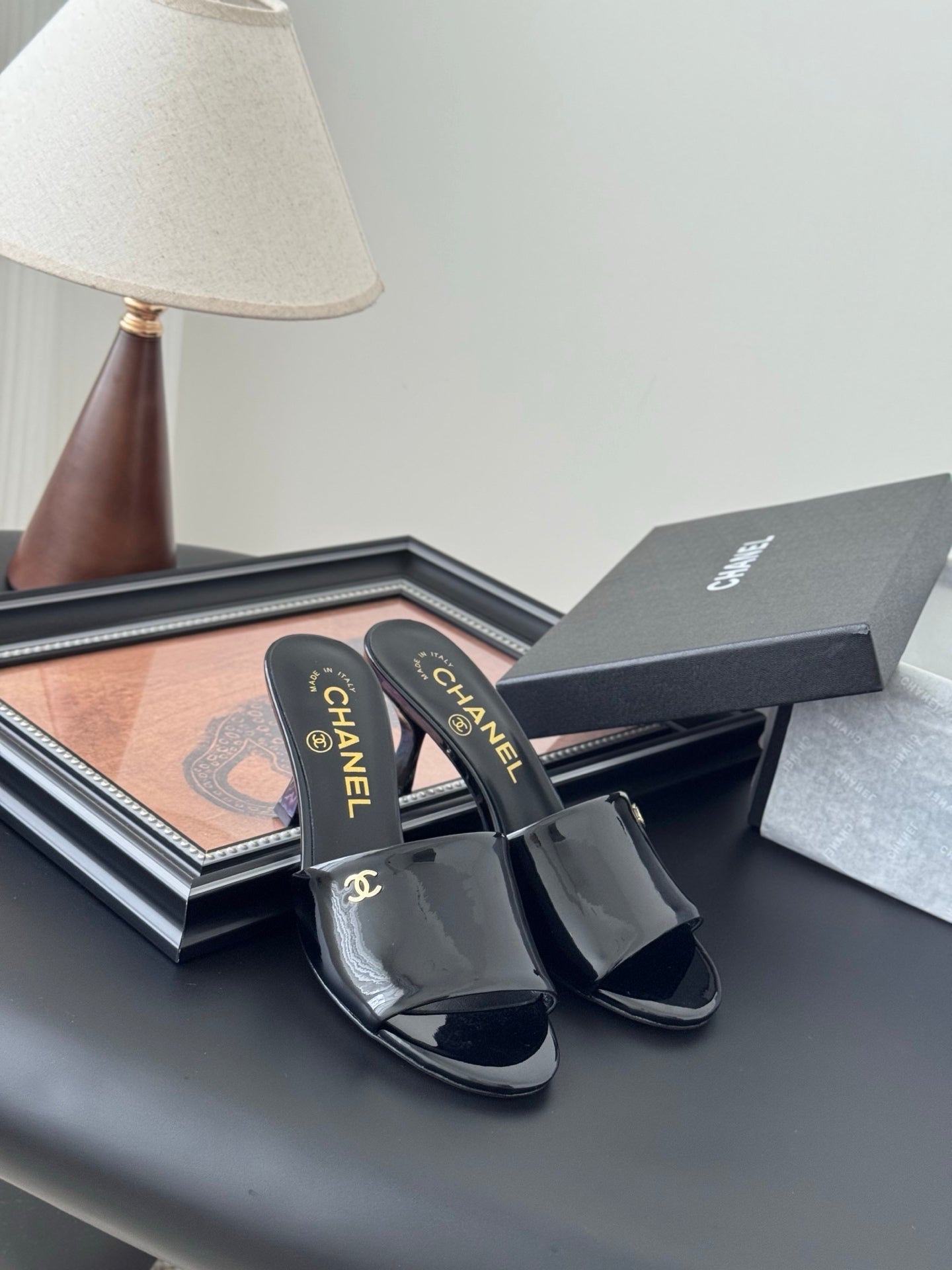 HIGH HEELS IN BLACK GLOSSY LEATHER - 35