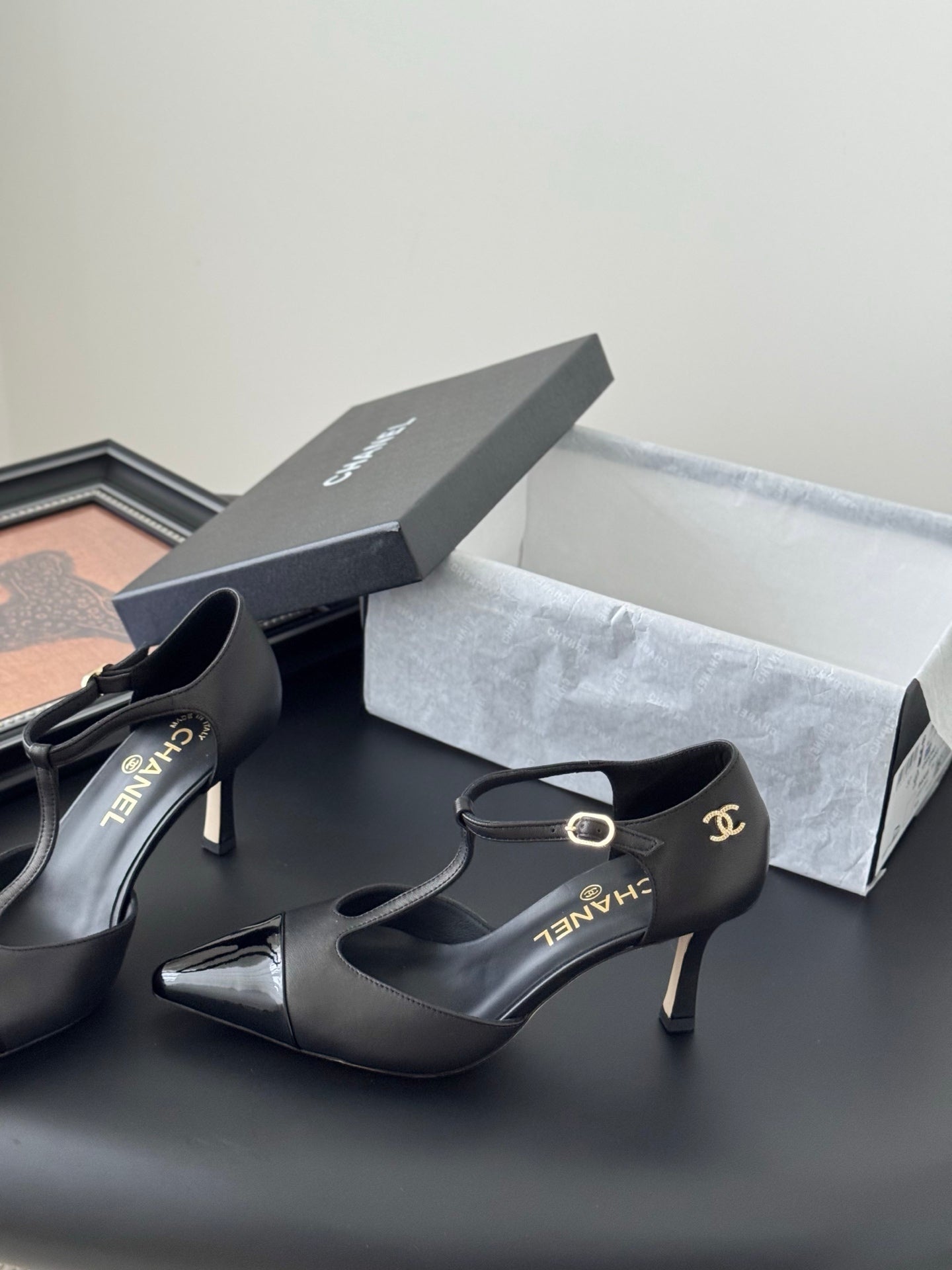 HIGH HEELS WAIST CUTTING IN BLACK CALFSKIN - 35