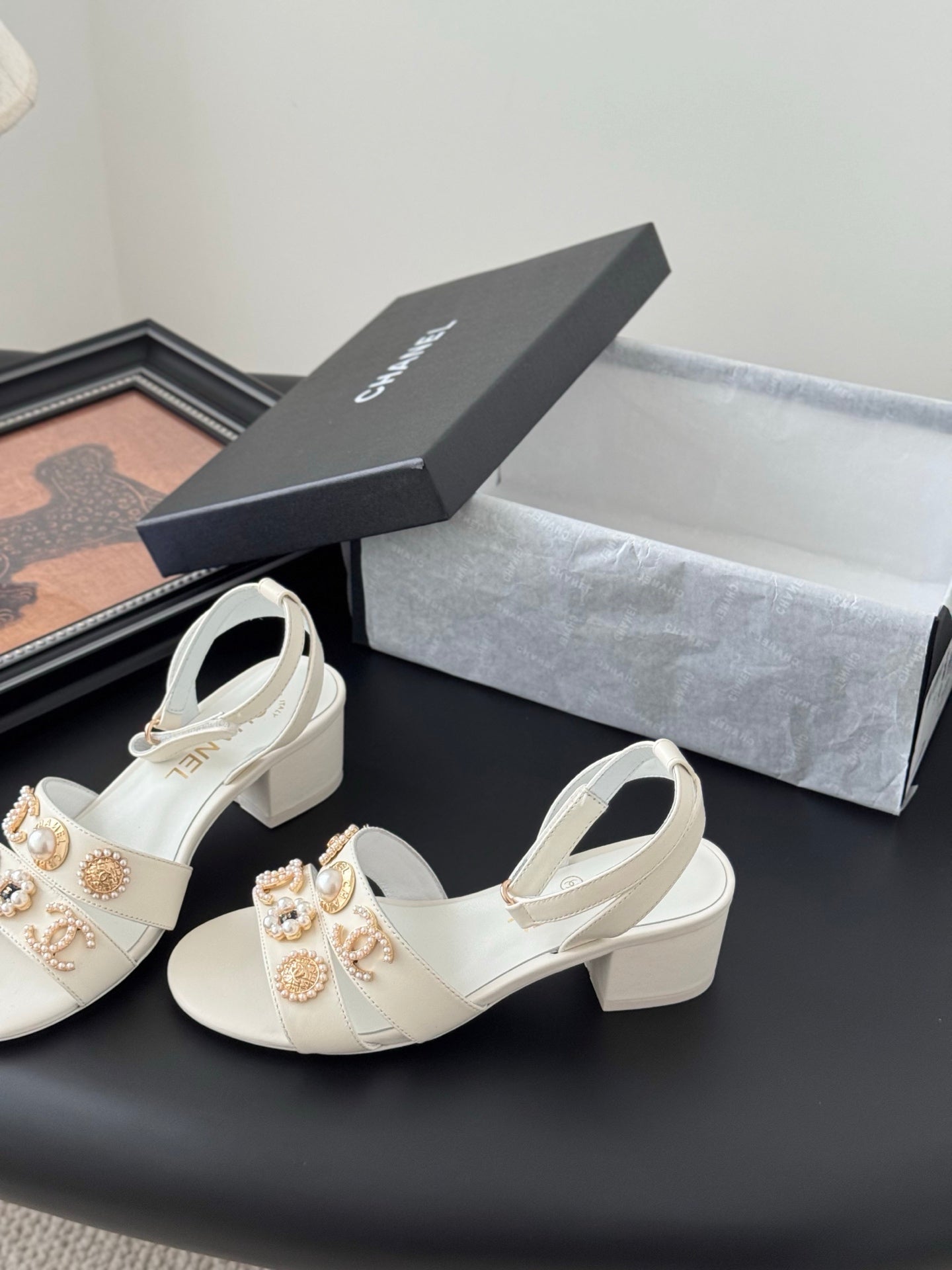 HIGH SANDALS IN WHITE TWEED WITH LOGO STICKER DETAIL - 35