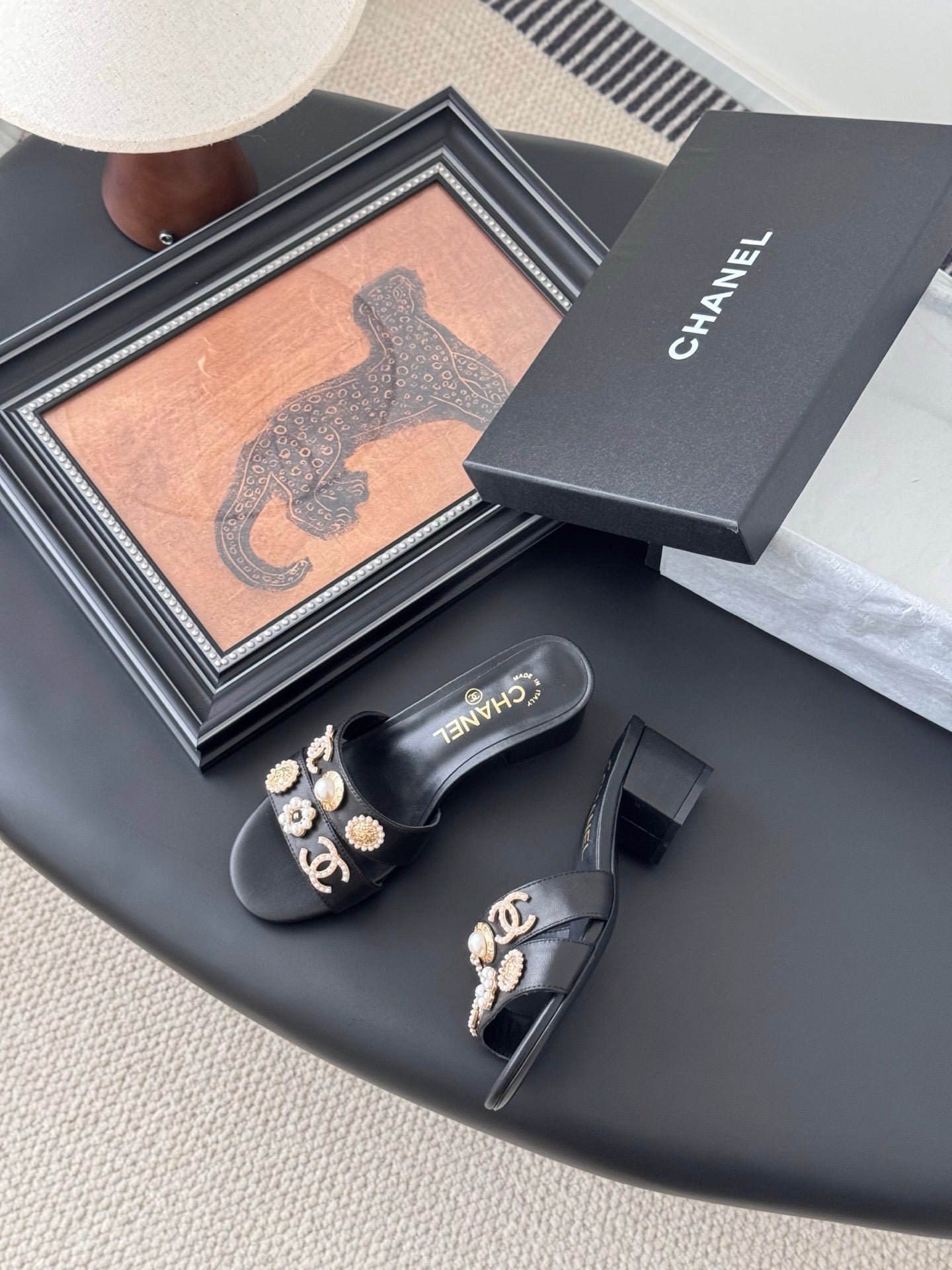 MULE SLIDE SANDALS IN BLACK LAMBSKIN WITH LOGO STICKER DETAIL - 35