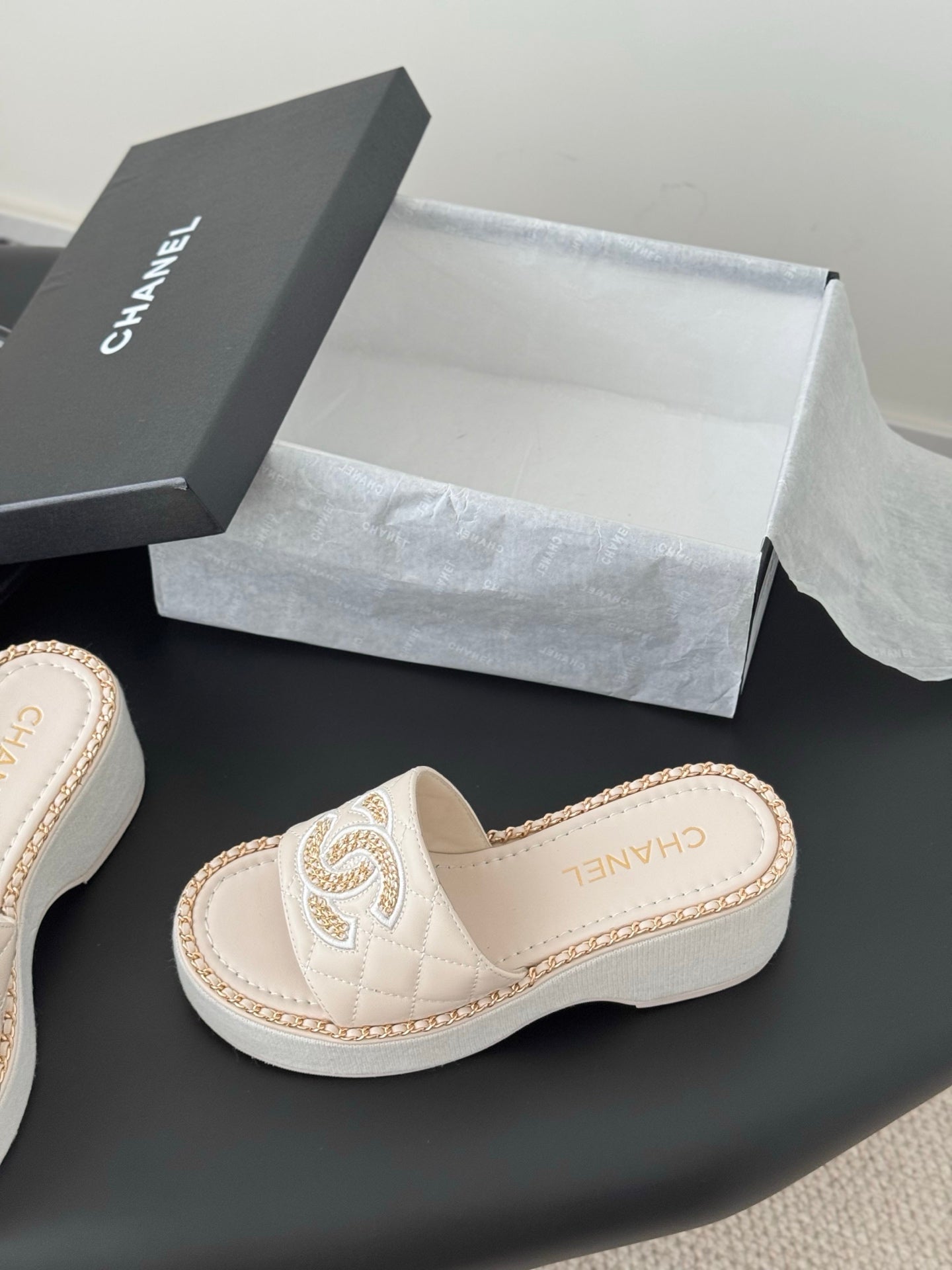 WEDGE HEELS IN HIGHT BEIGE CALFSKIN MIX CHAIN BASE - 35