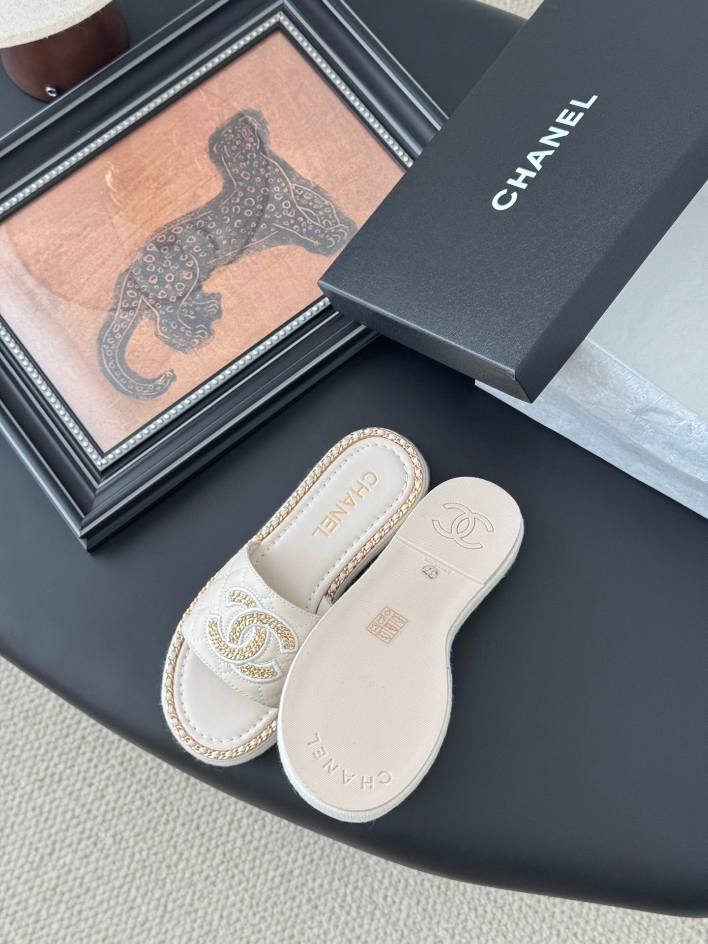 SLIPPER IN LIGHT BEIGE CALFSKIN MIX CHAIN BASE - 35
