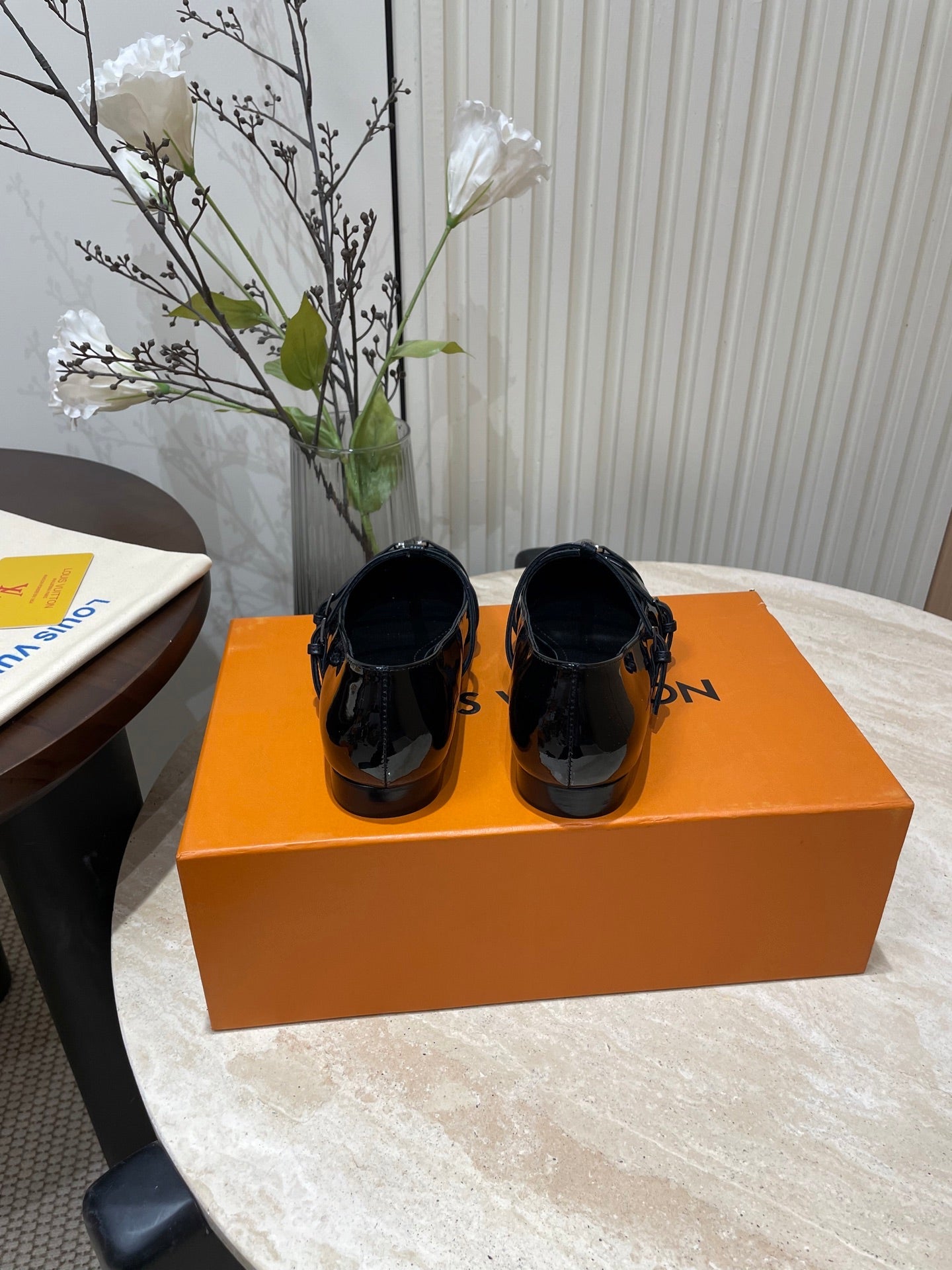 POINTED-TOE TRIPLE-STRAP BALLET FLAT IN BLACK PATENT CALFSKIN - 35