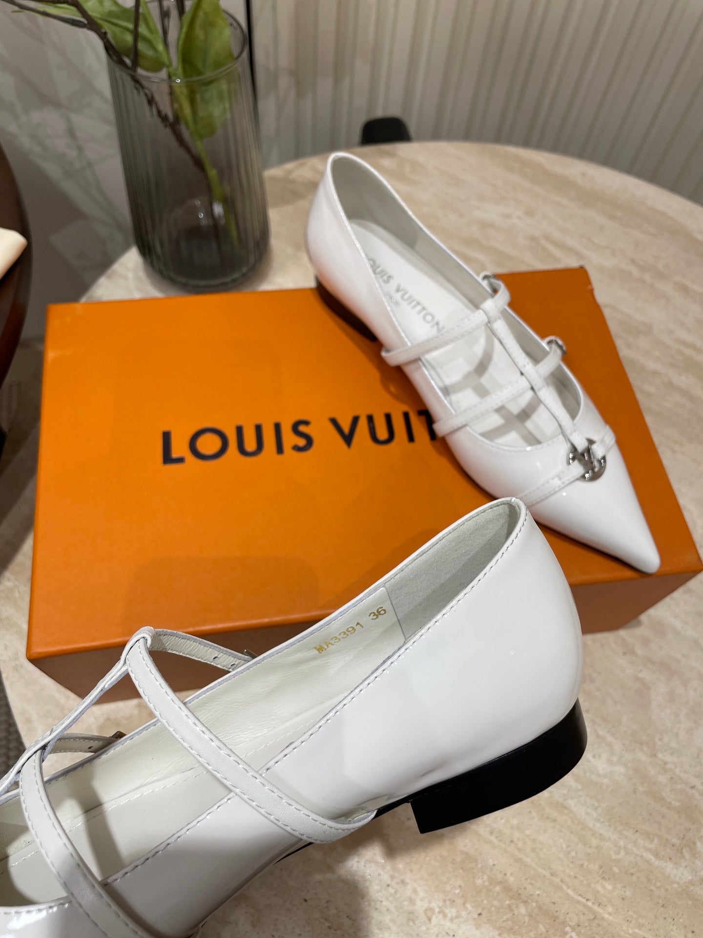POINTED-TOE TRIPLE-STRAP BALLET FLAT IN WHITE PATENT CALFSKIN - 35