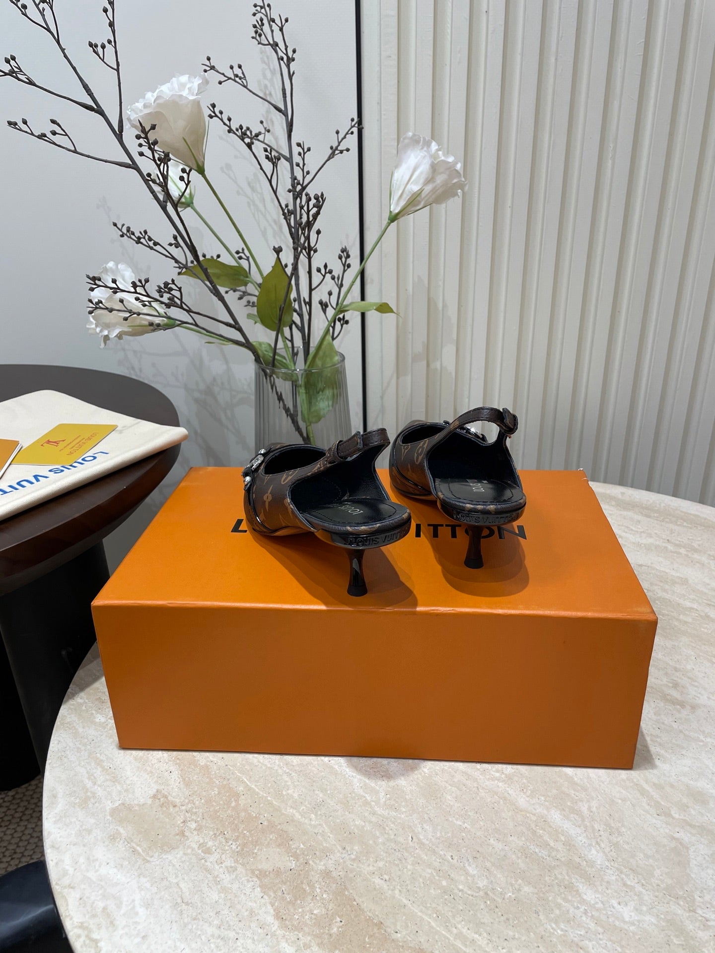 HIGH SLINGBACKS 5 CM IN CHOCOLATE BROWN MONOGRAM CALFSKIN - 35