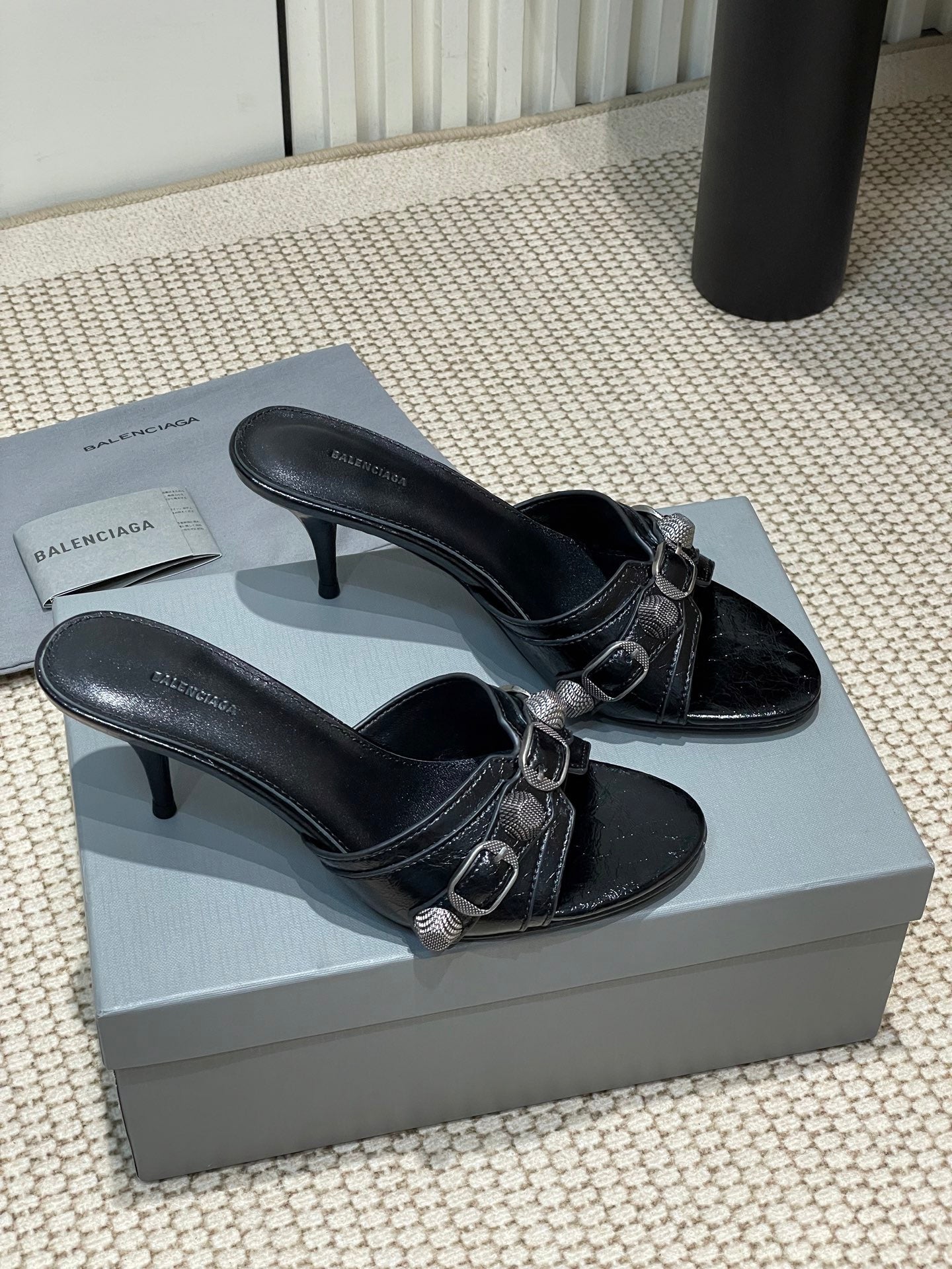 CAGOLE HIGH MULES IN BLACK OIL-WAX SHEEPSKIN - 35