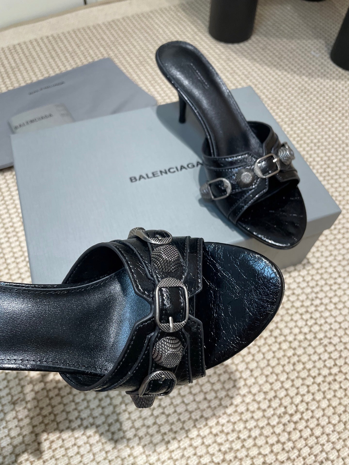 CAGOLE HIGH MULES IN BLACK OIL-WAX SHEEPSKIN - 35