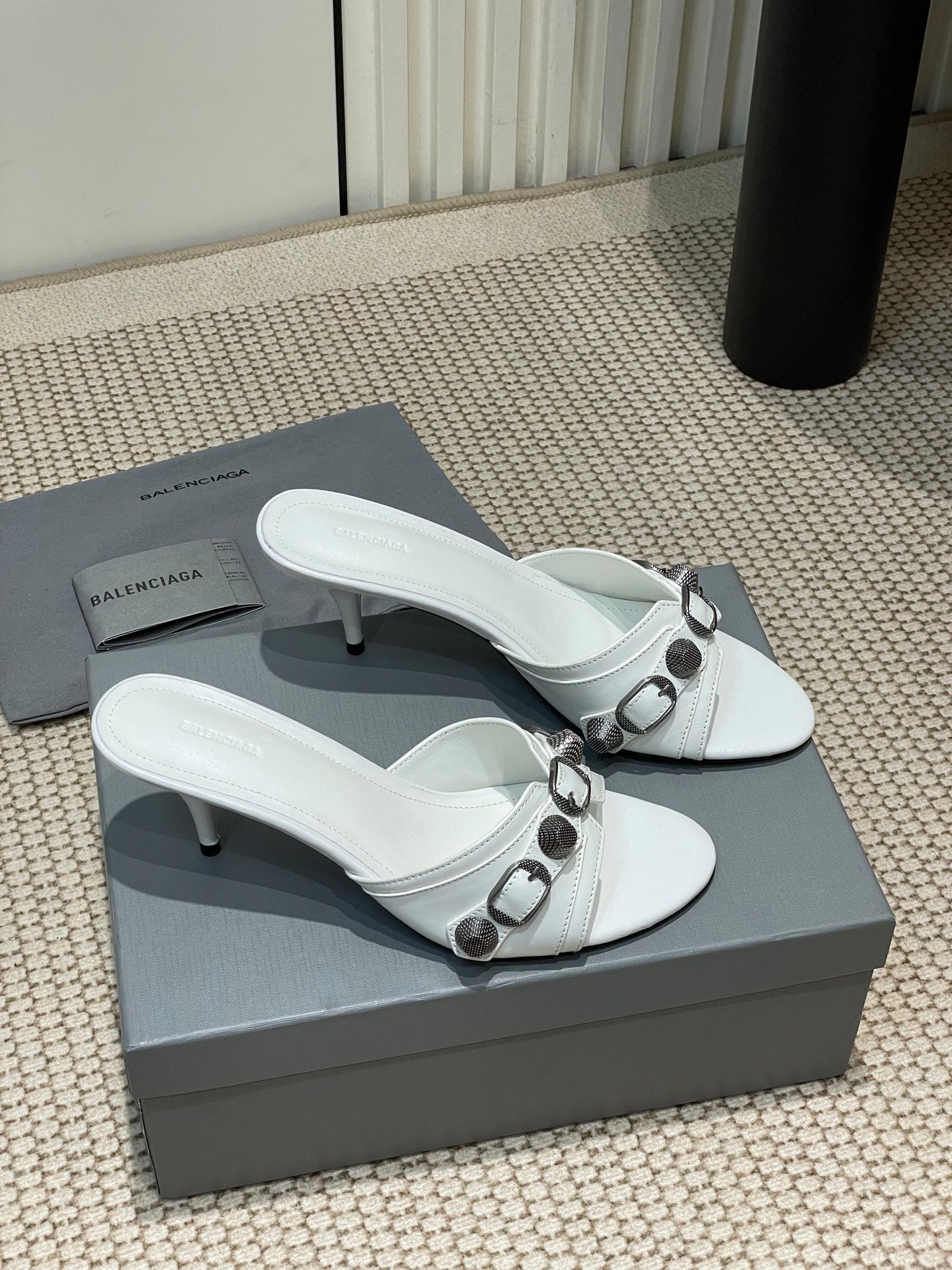 CAGOLE HIGH MULES IN WHITE OIL-WAX SHEEPSKIN - 35