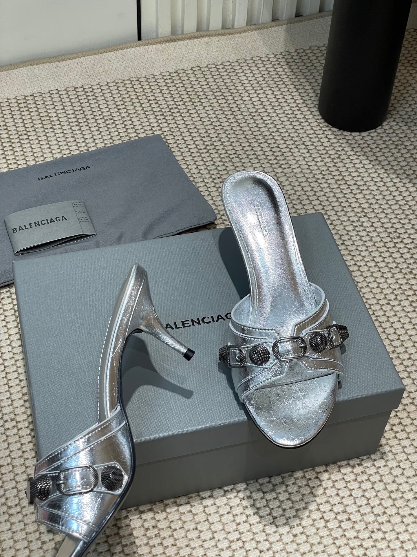 CAGOLE HIGH MULES IN SILVER OIL-WAX SHEEPSKIN - 35
