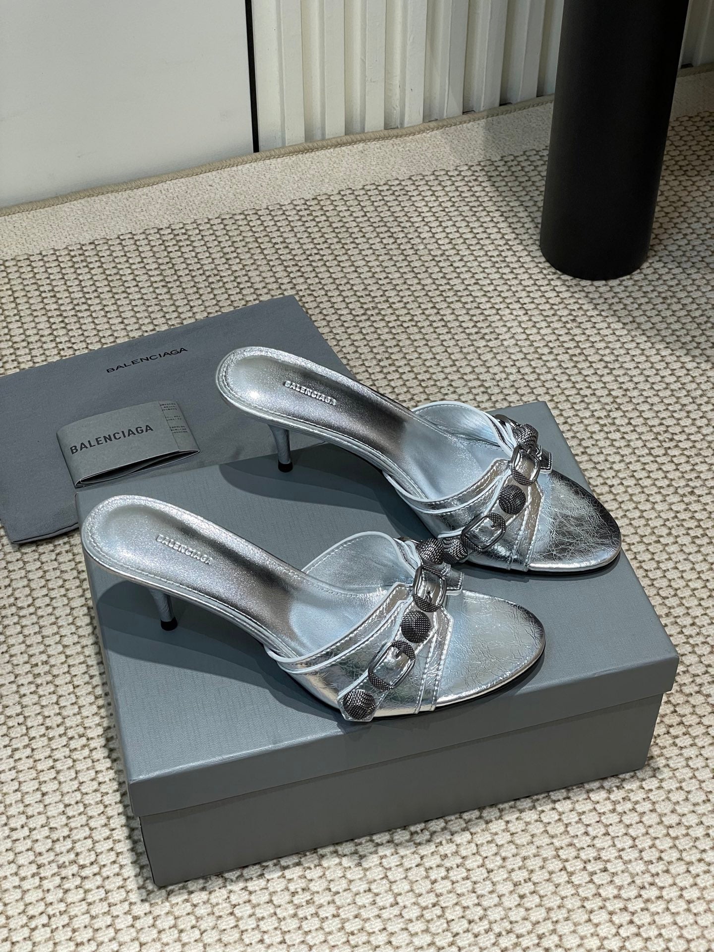 CAGOLE HIGH MULES IN SILVER OIL-WAX SHEEPSKIN - 35