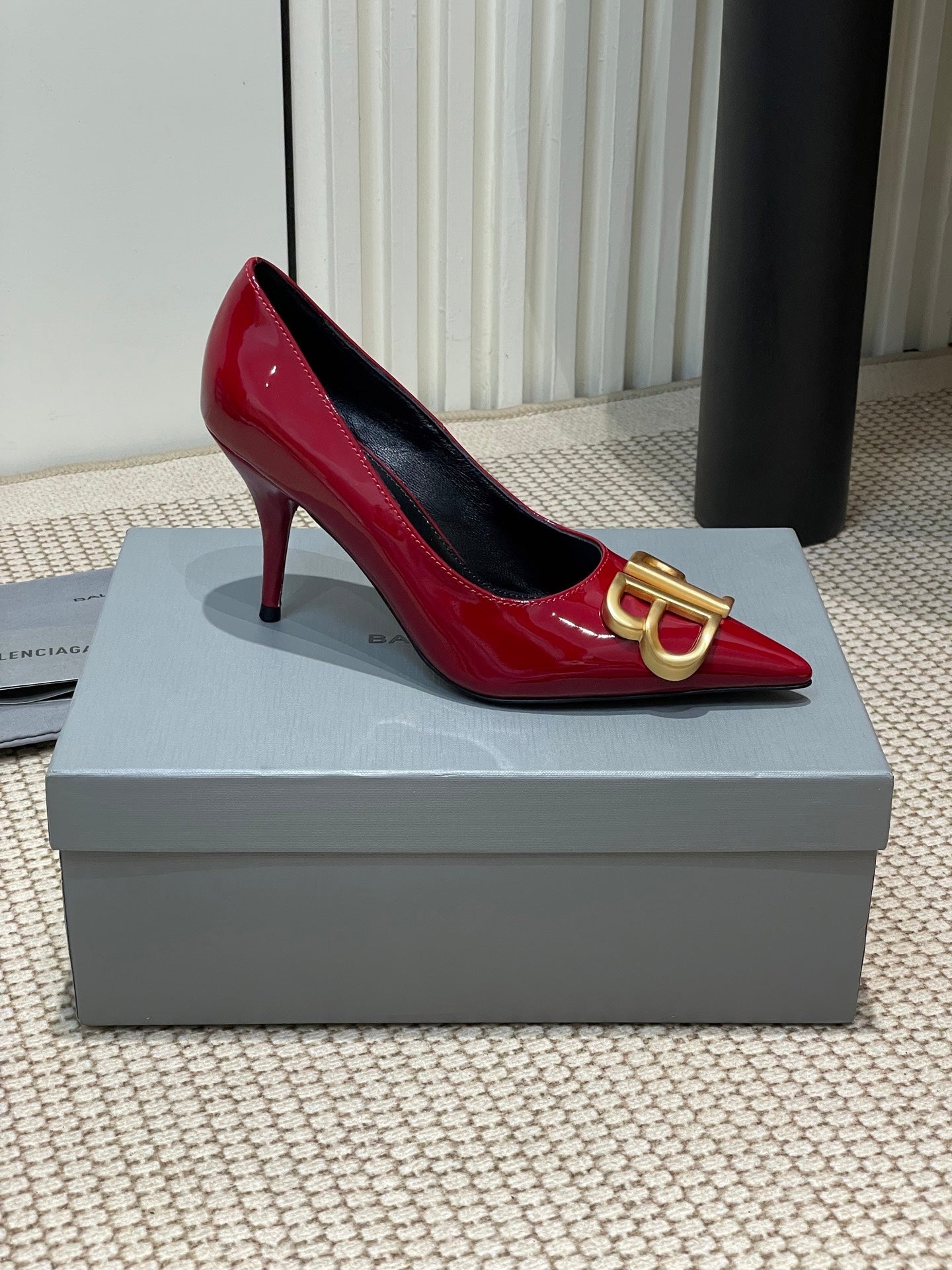 POINTED BB GOLD BUCKLE HIGH PUMPS 80MM IN RED PATENT CALFSKIN - 35