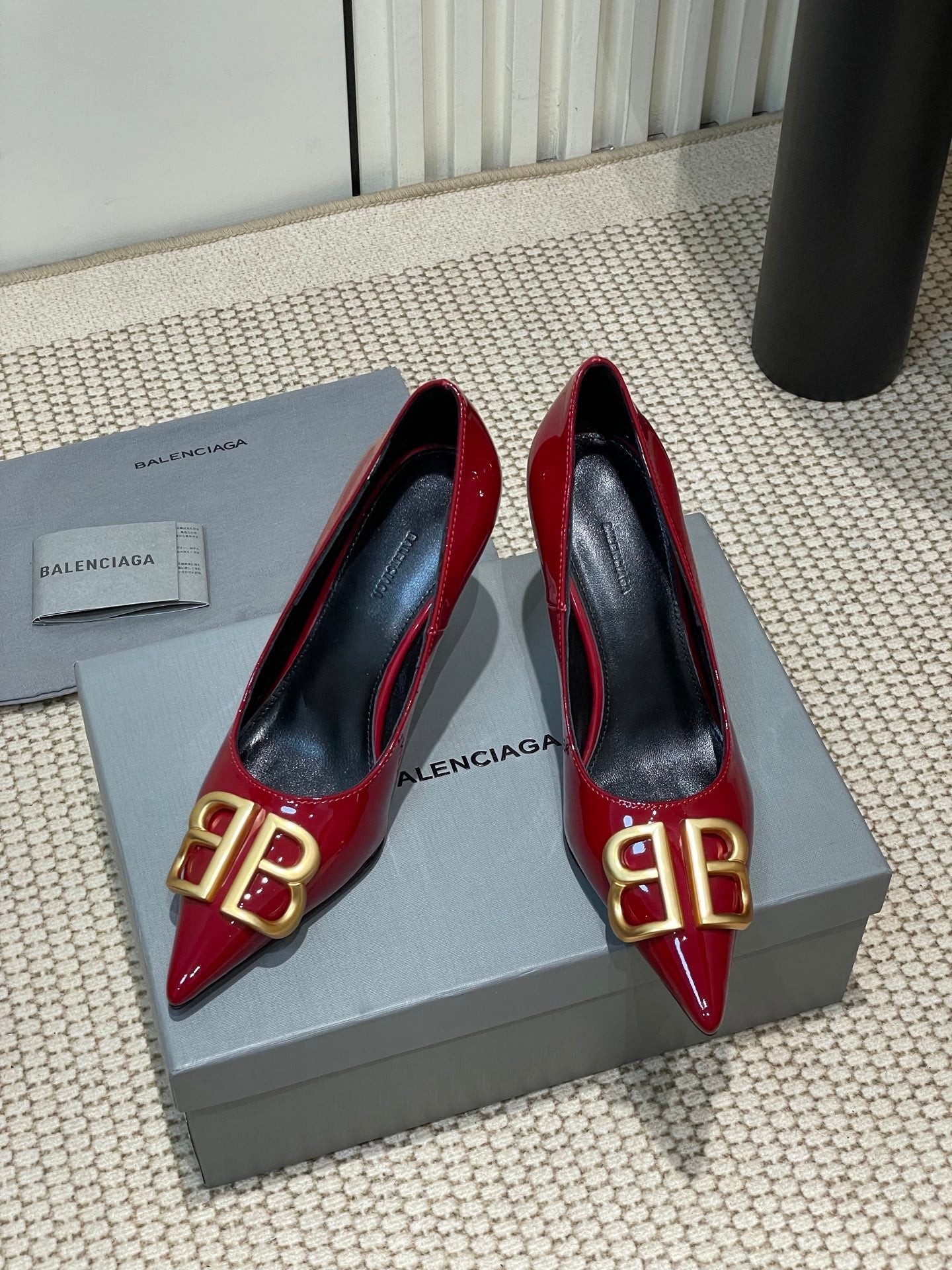 POINTED BB GOLD BUCKLE HIGH PUMPS 80MM IN RED PATENT CALFSKIN - 35